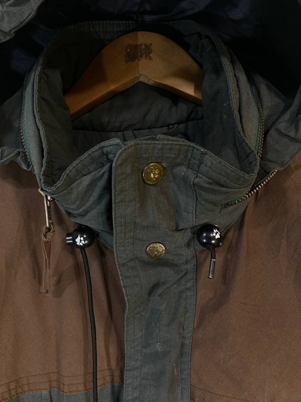 Jack Wolfskin Vintage Jack Wolfskin Jacket Nice Design Size US L / EU 52-54 / 3 - 5 Thumbnail