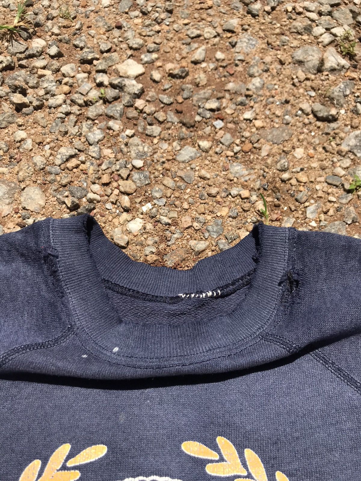 Vintage Vintage Distressed US NAVY USN Crewneck Sweatshirt Size US L / EU 52-54 / 3 - 8 Thumbnail