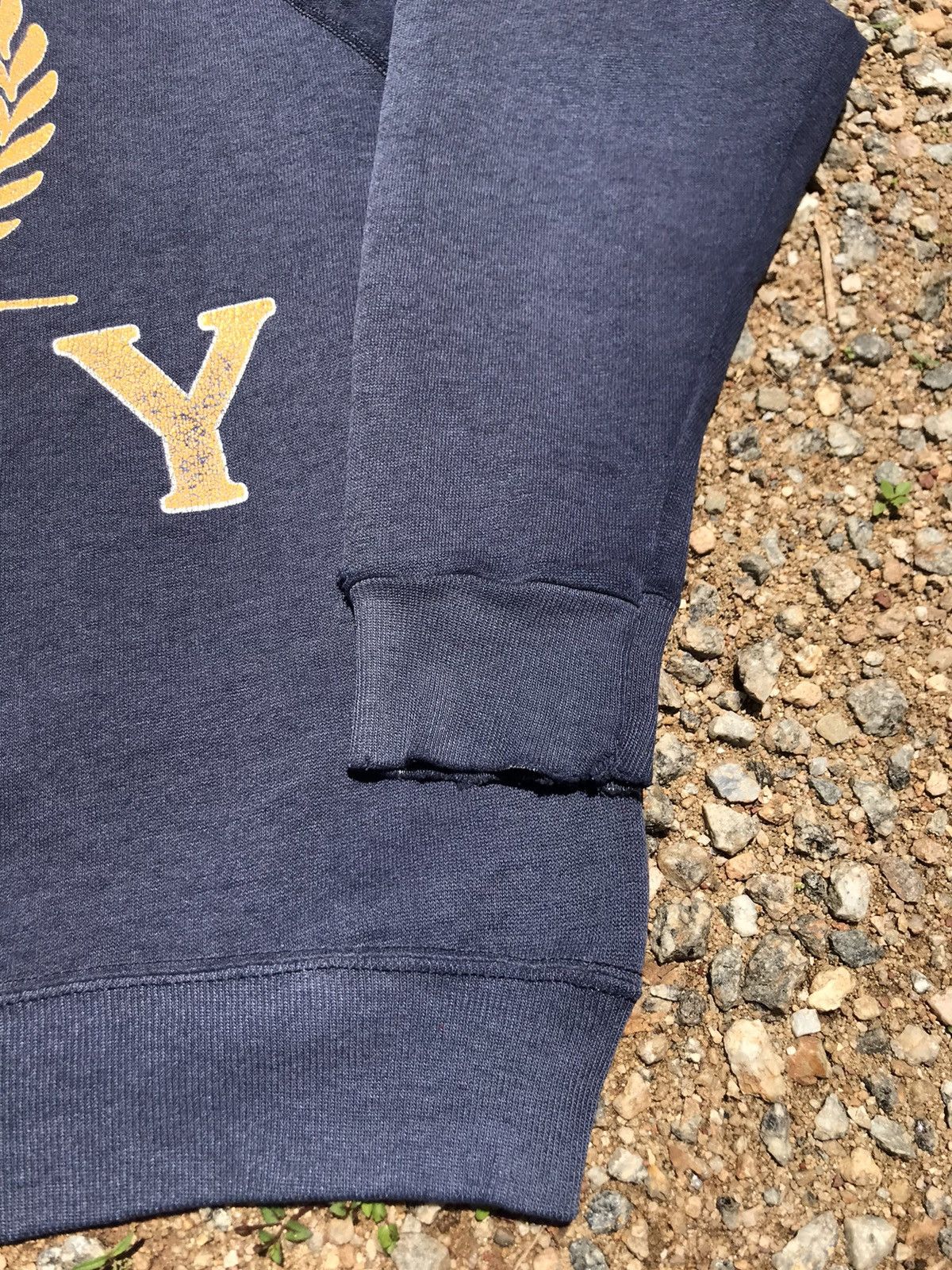 Vintage Vintage Distressed US NAVY USN Crewneck Sweatshirt Size US L / EU 52-54 / 3 - 4 Thumbnail