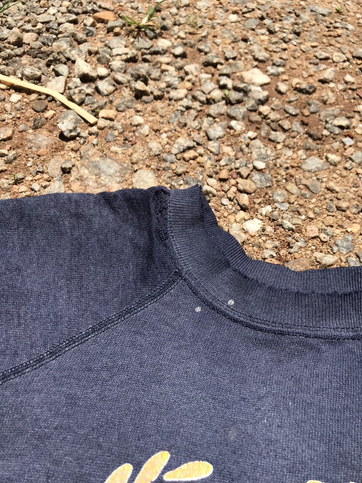 Vintage Vintage Distressed US NAVY USN Crewneck Sweatshirt Size US L / EU 52-54 / 3 - 6 Thumbnail