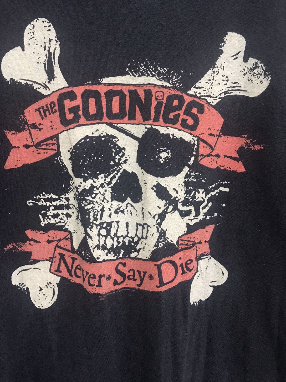 Vintage × Warner Bros Vtg The Goonies Never Say Die Skull Shirt Size US M / EU 48-50 / 2 - 1 Thumbnail