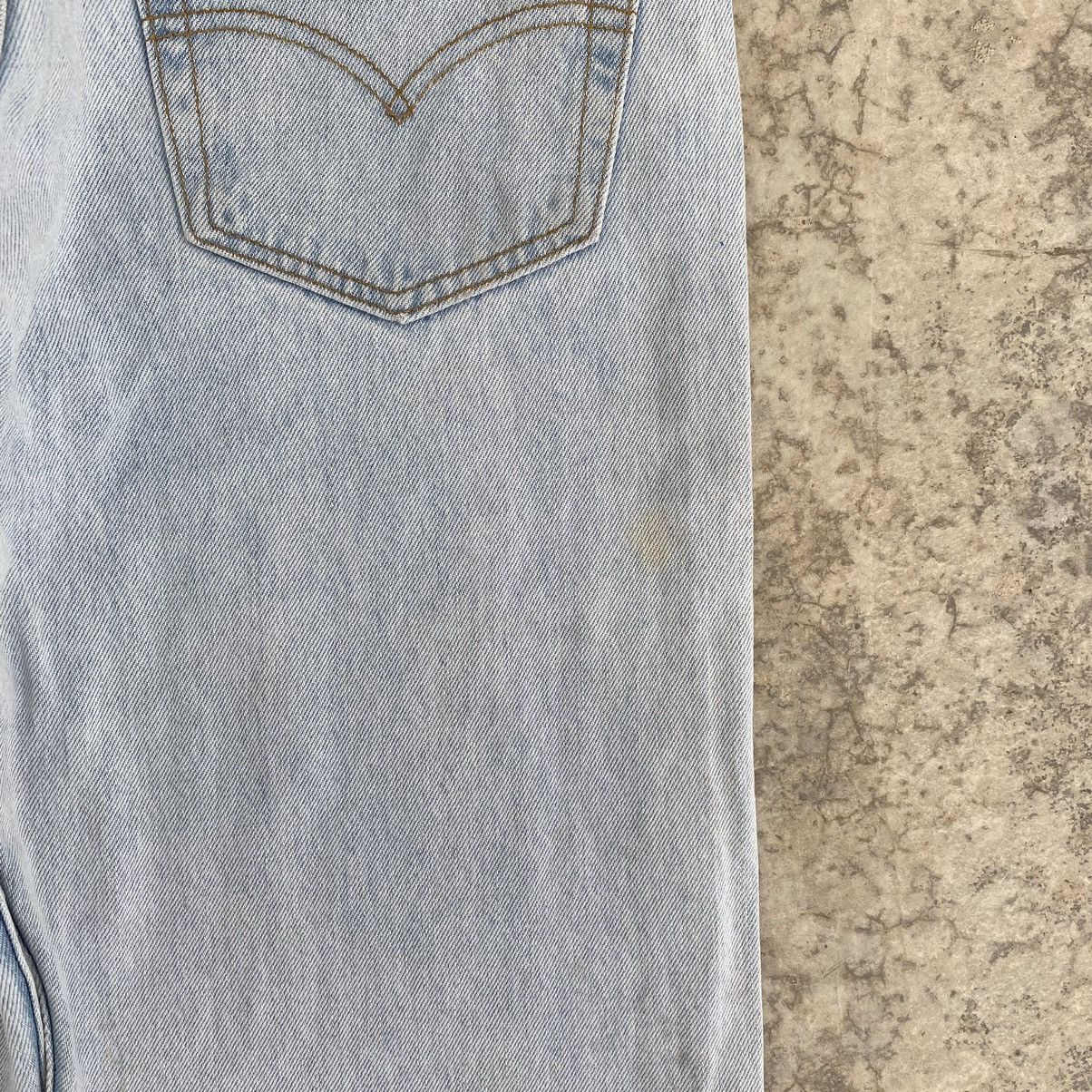 Levi's Vintage 1995 Levis 501 Light Blue Denim Jeans Size US 31 - 18 Thumbnail