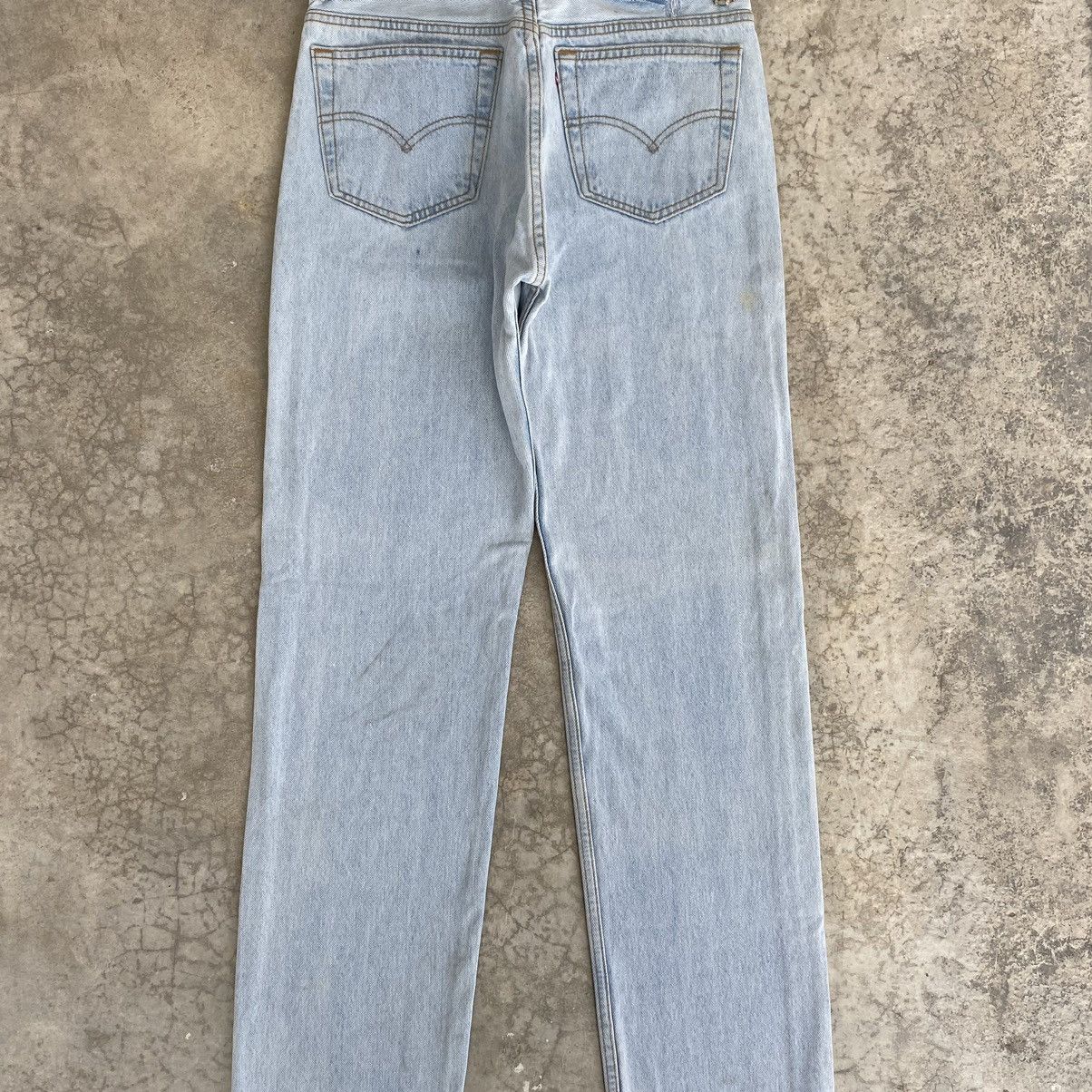 Levi's Vintage 1995 Levis 501 Light Blue Denim Jeans Size US 31 - 16 Thumbnail