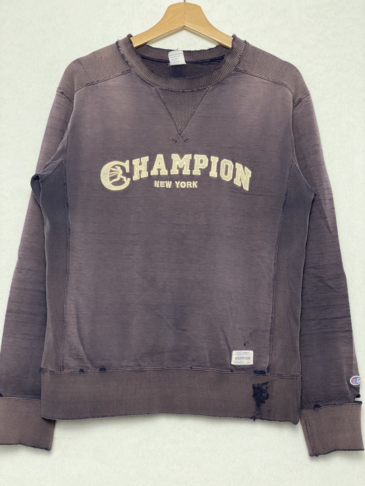 Champion Vintage Champion Reverse Weave/ Travis Kanye Scott Size US M / EU 48-50 / 2 - 4 Thumbnail