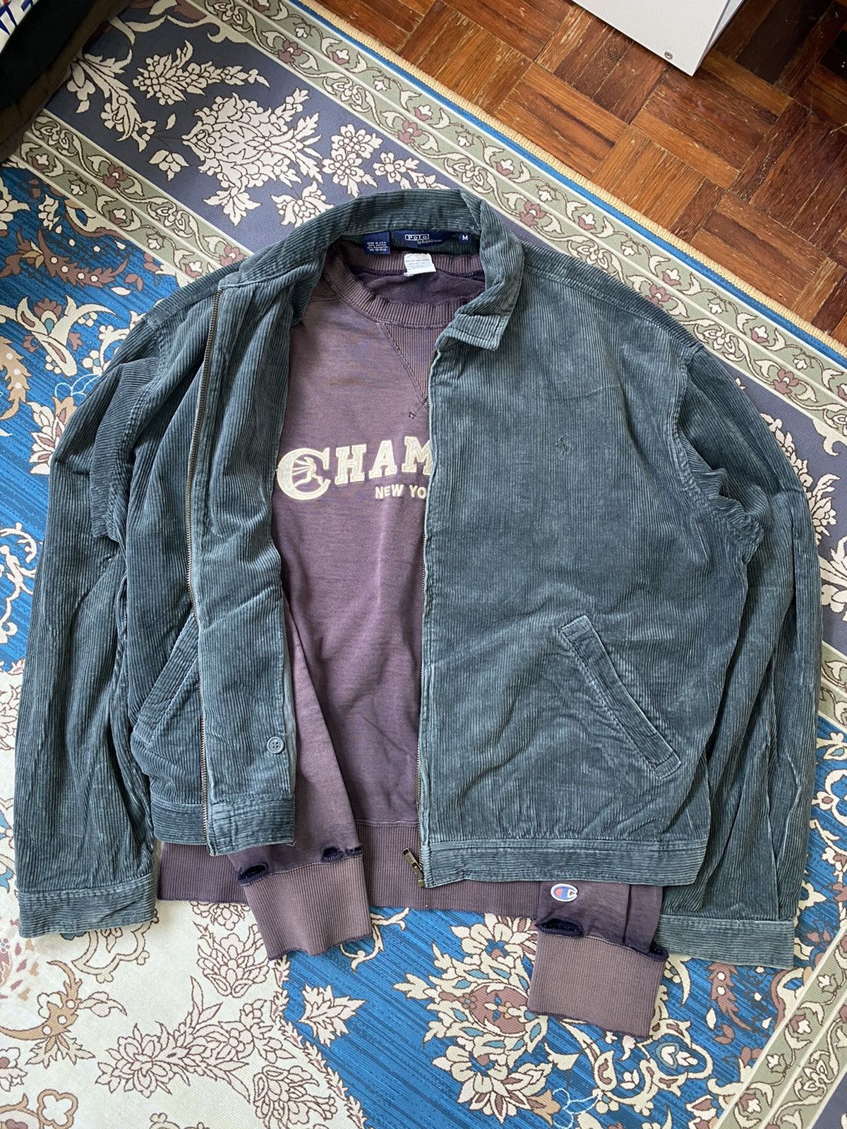 Champion Vintage Champion Reverse Weave/ Travis Kanye Scott Size US M / EU 48-50 / 2 - 1 Thumbnail
