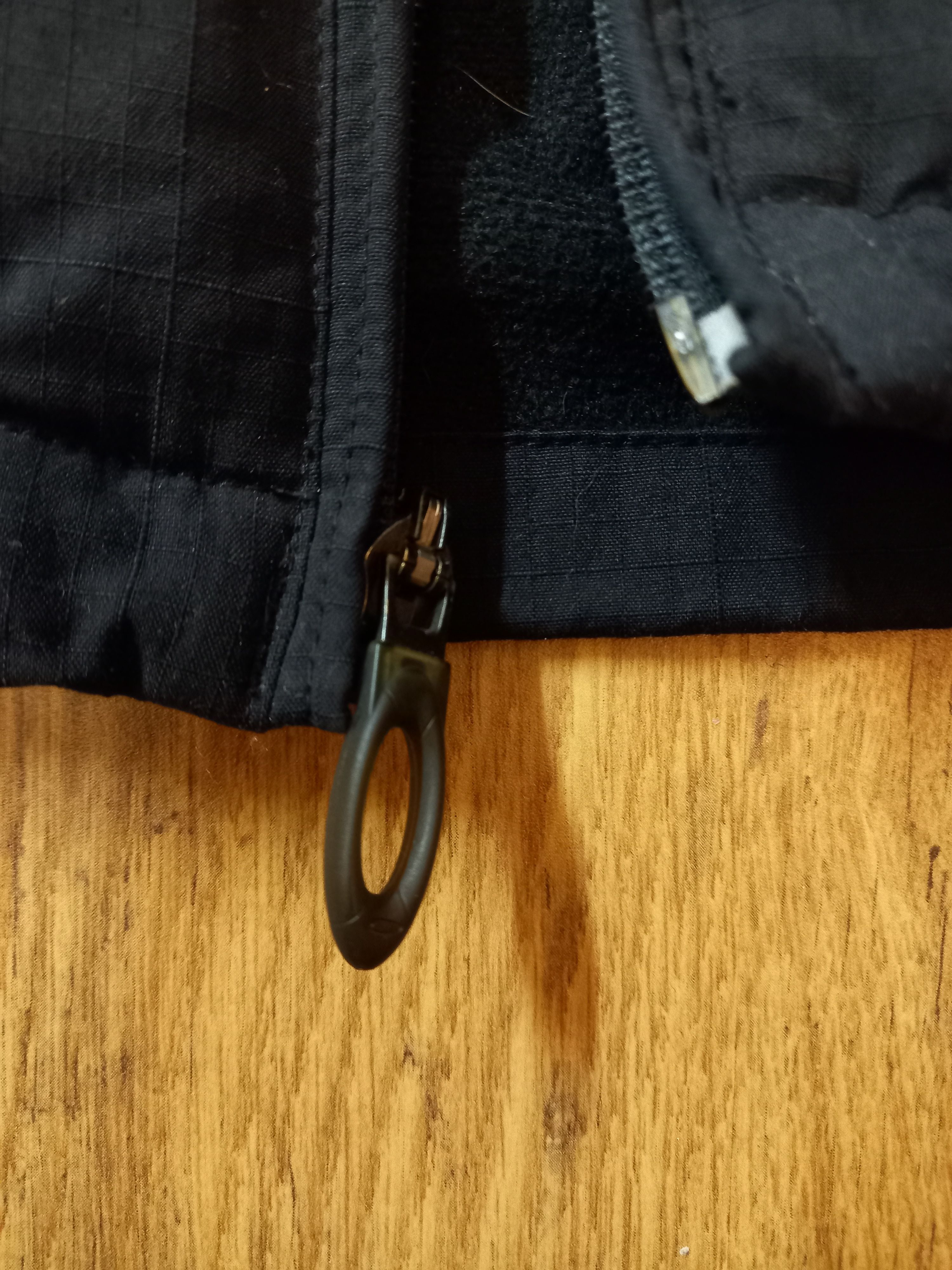 Oakley Vintage Oakley jacket black M size Size US M / EU 48-50 / 2 - 4 Thumbnail