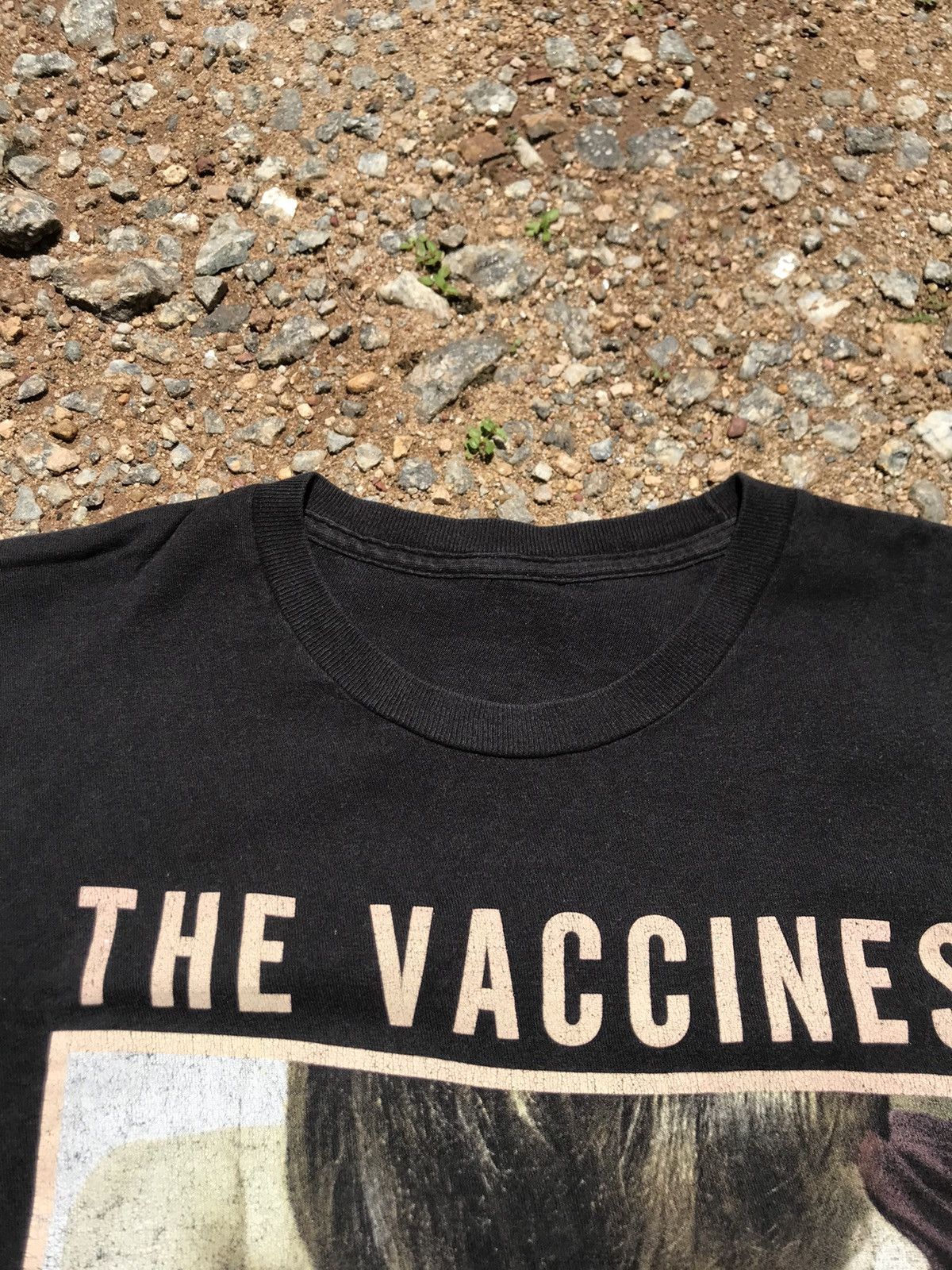 Band Tees vintage 00s the vaccines promo album indie rock band tee Size US M / EU 48-50 / 2 - 3 Thumbnail