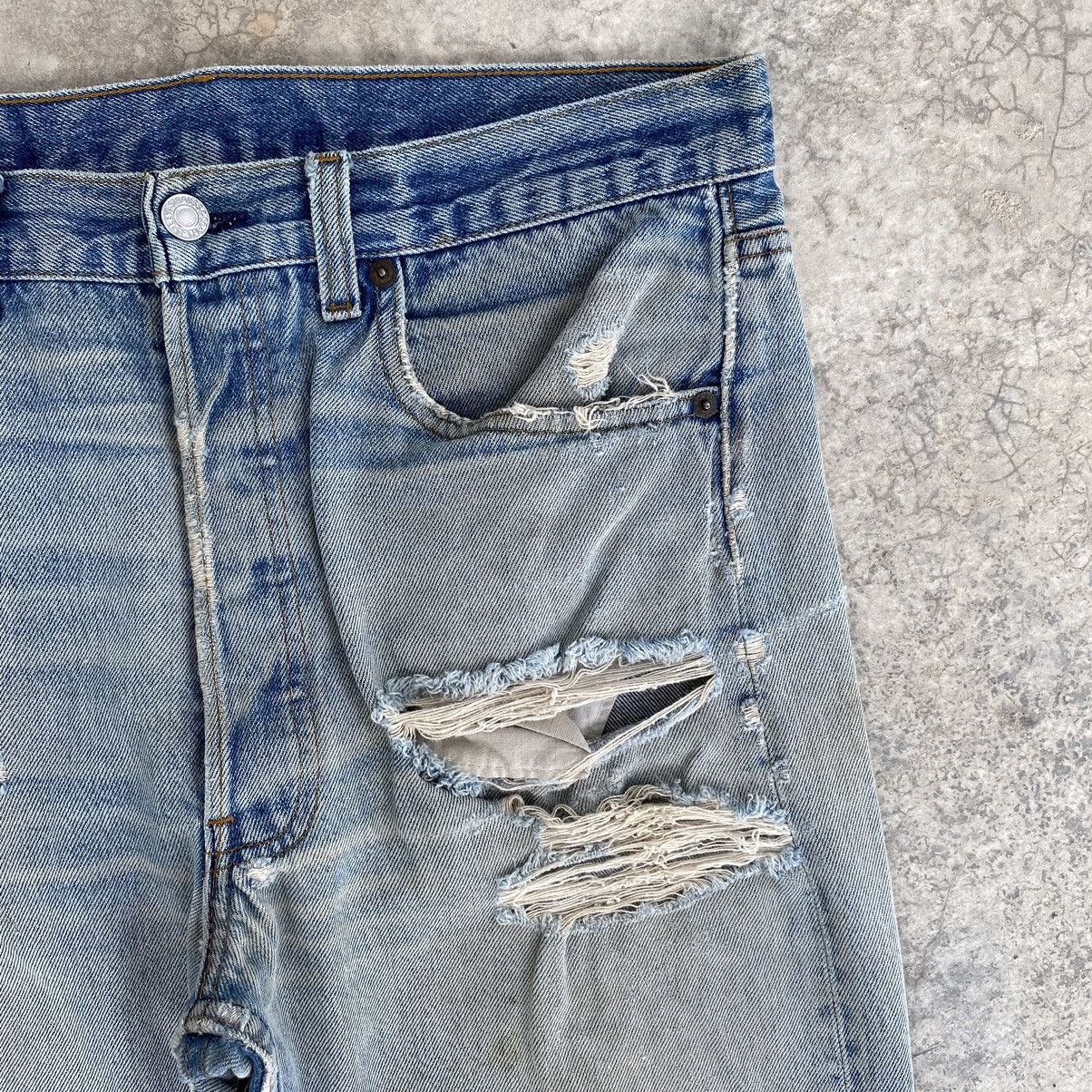 Levi's Thrashed! Vintage 90’s Levis 501 Distressed Jeans Size US 32 / EU 48 - 11 Thumbnail