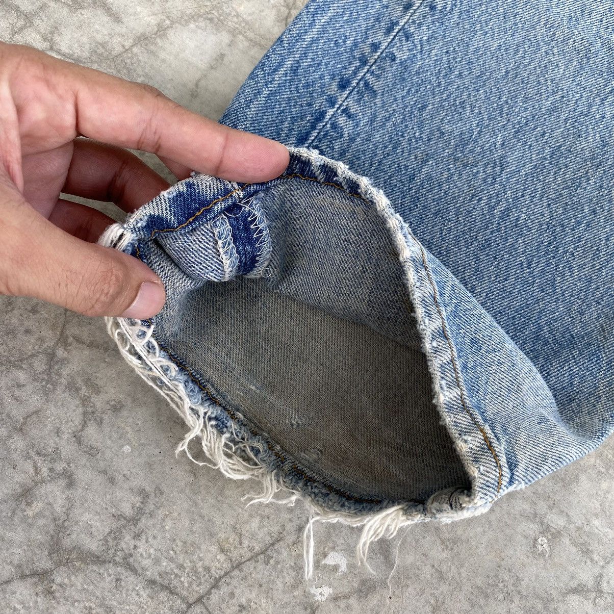 Levi's Thrashed! Vintage 90’s Levis 501 Distressed Jeans Size US 32 / EU 48 - 7 Thumbnail