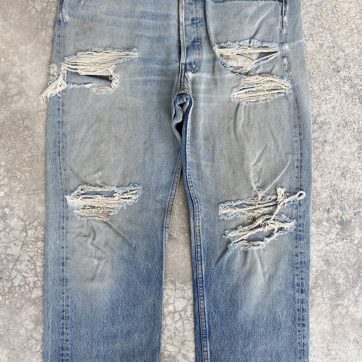 Levi's Thrashed! Vintage 90’s Levis 501 Distressed Jeans Size US 32 / EU 48 - 5 Thumbnail