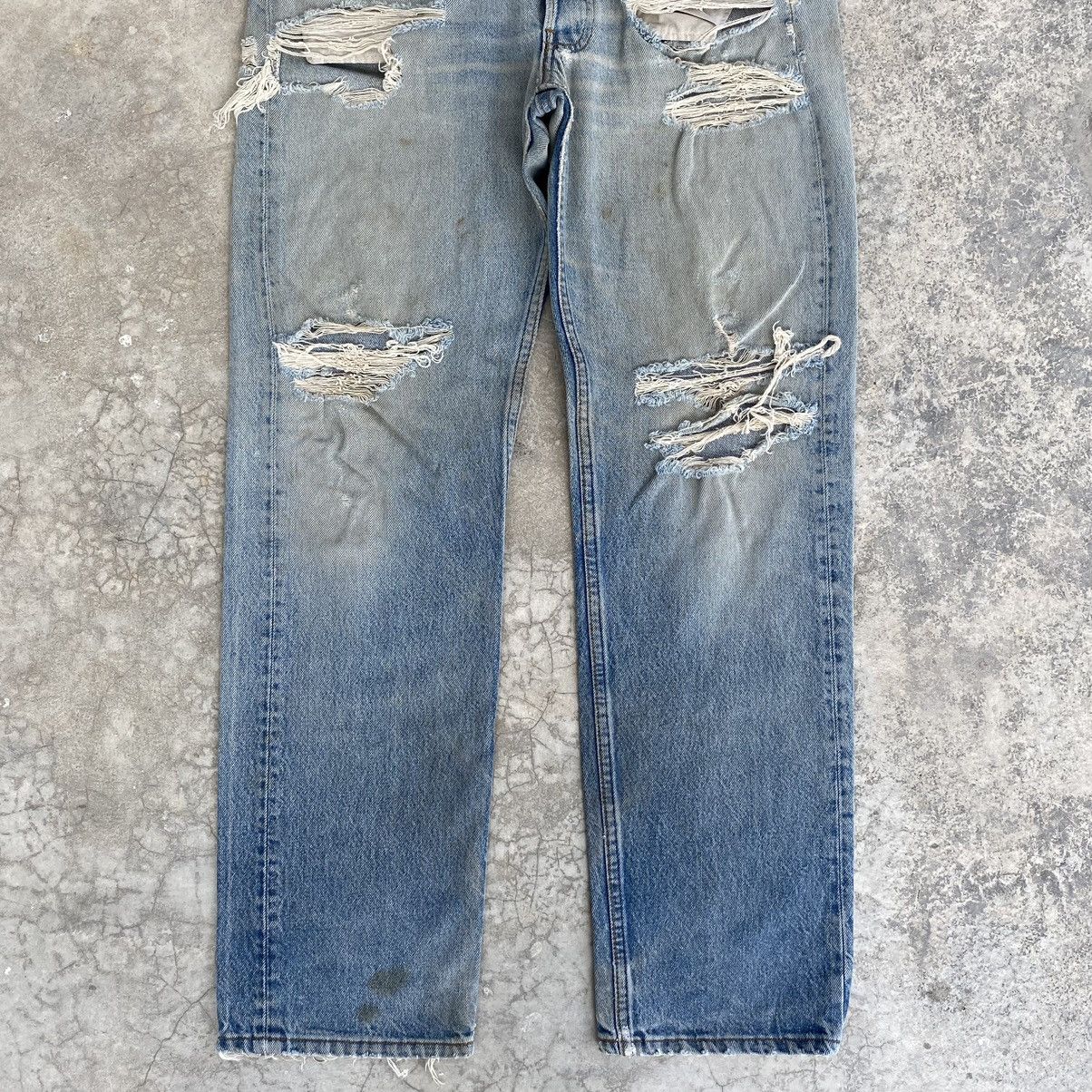 Levi's Thrashed! Vintage 90’s Levis 501 Distressed Jeans Size US 32 / EU 48 - 3 Thumbnail