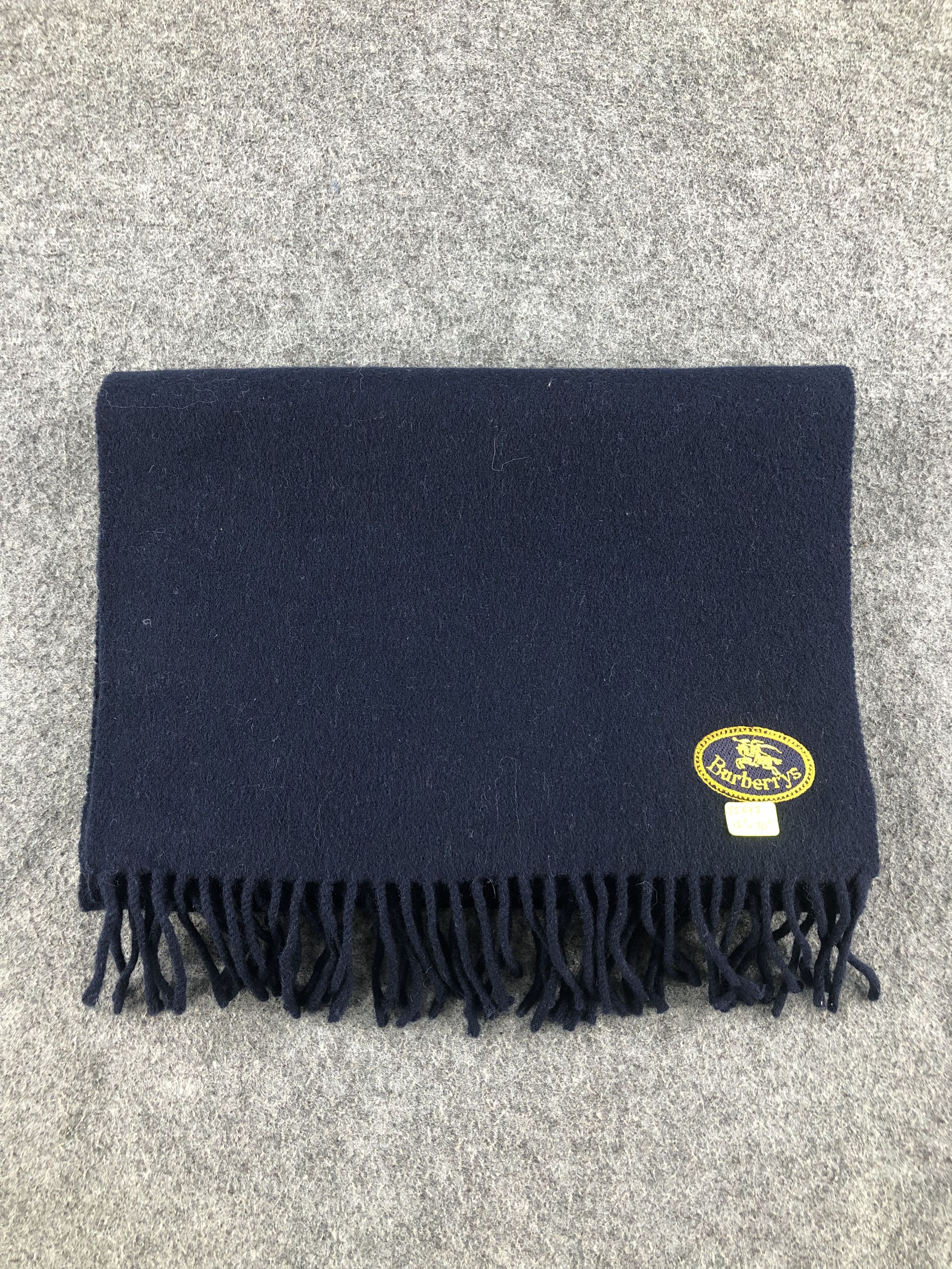 Burberry Burberrys Scarf / Muffler / Neckwear Size ONE SIZE - 7 Thumbnail