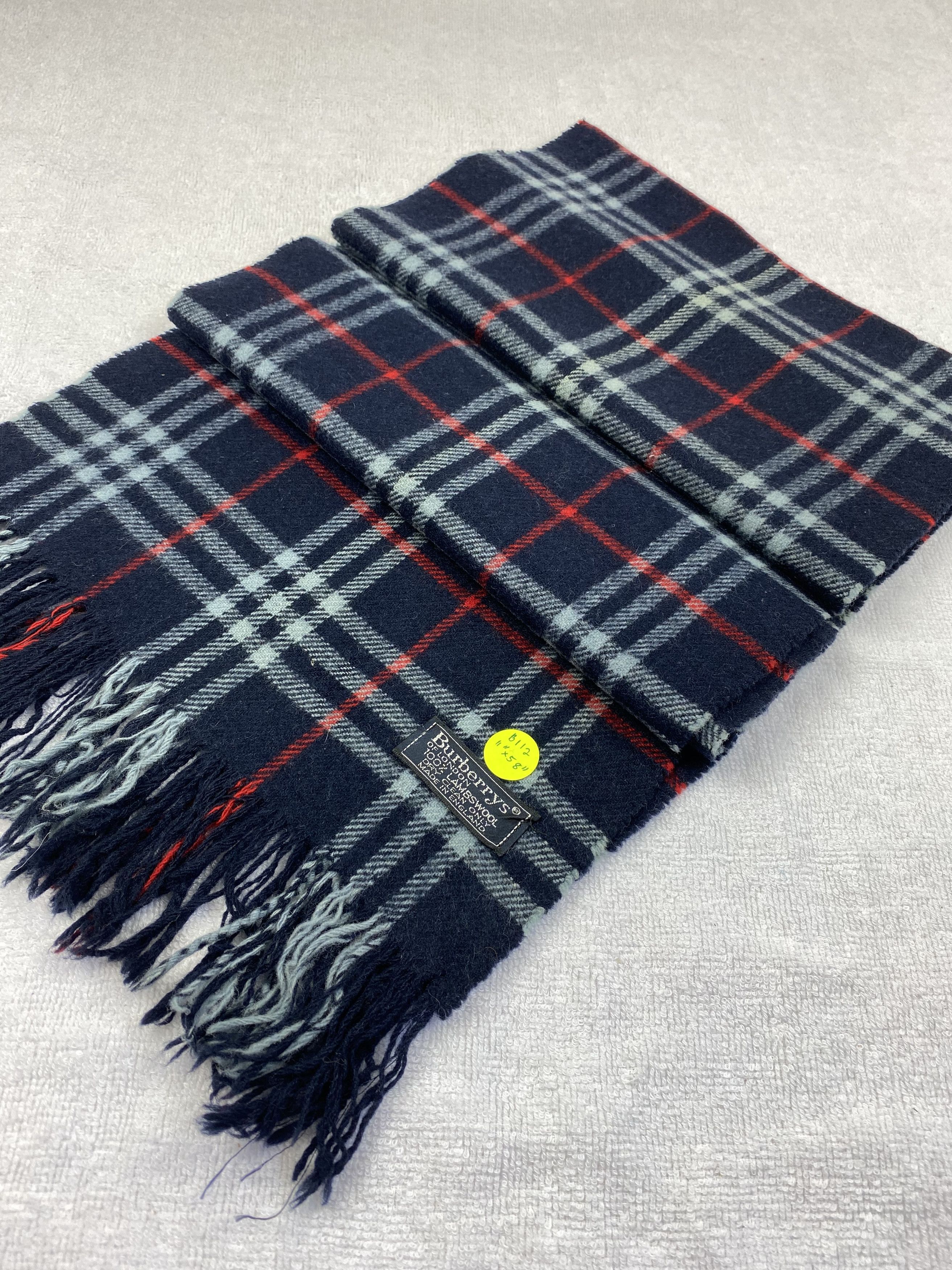 Burberry Burberry Scarf / Muffler / Neckwear Size ONE SIZE - 2 Thumbnail