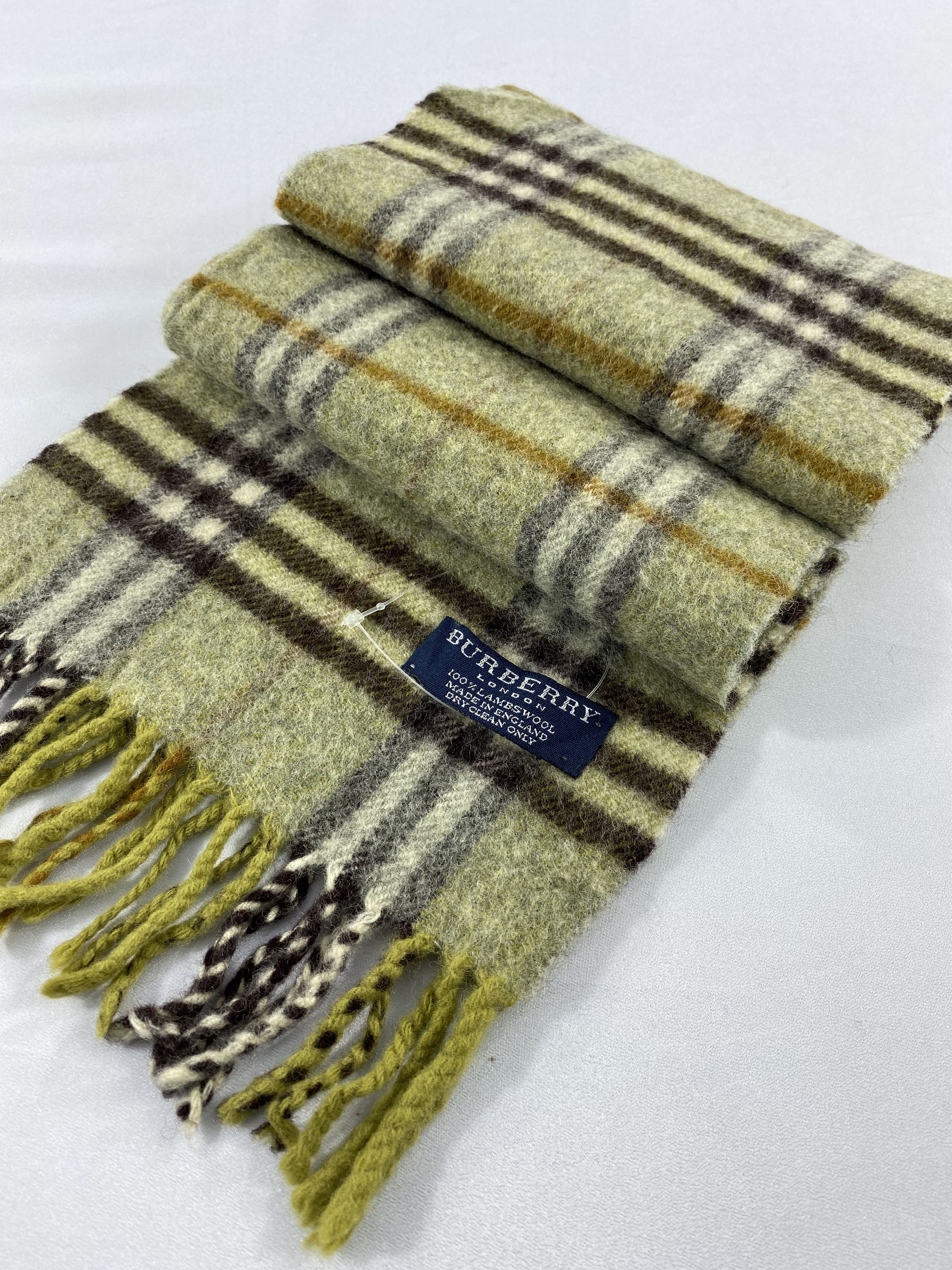 Burberry Burberry Scarf / Muffler / Neckwear Size ONE SIZE - 4 Thumbnail