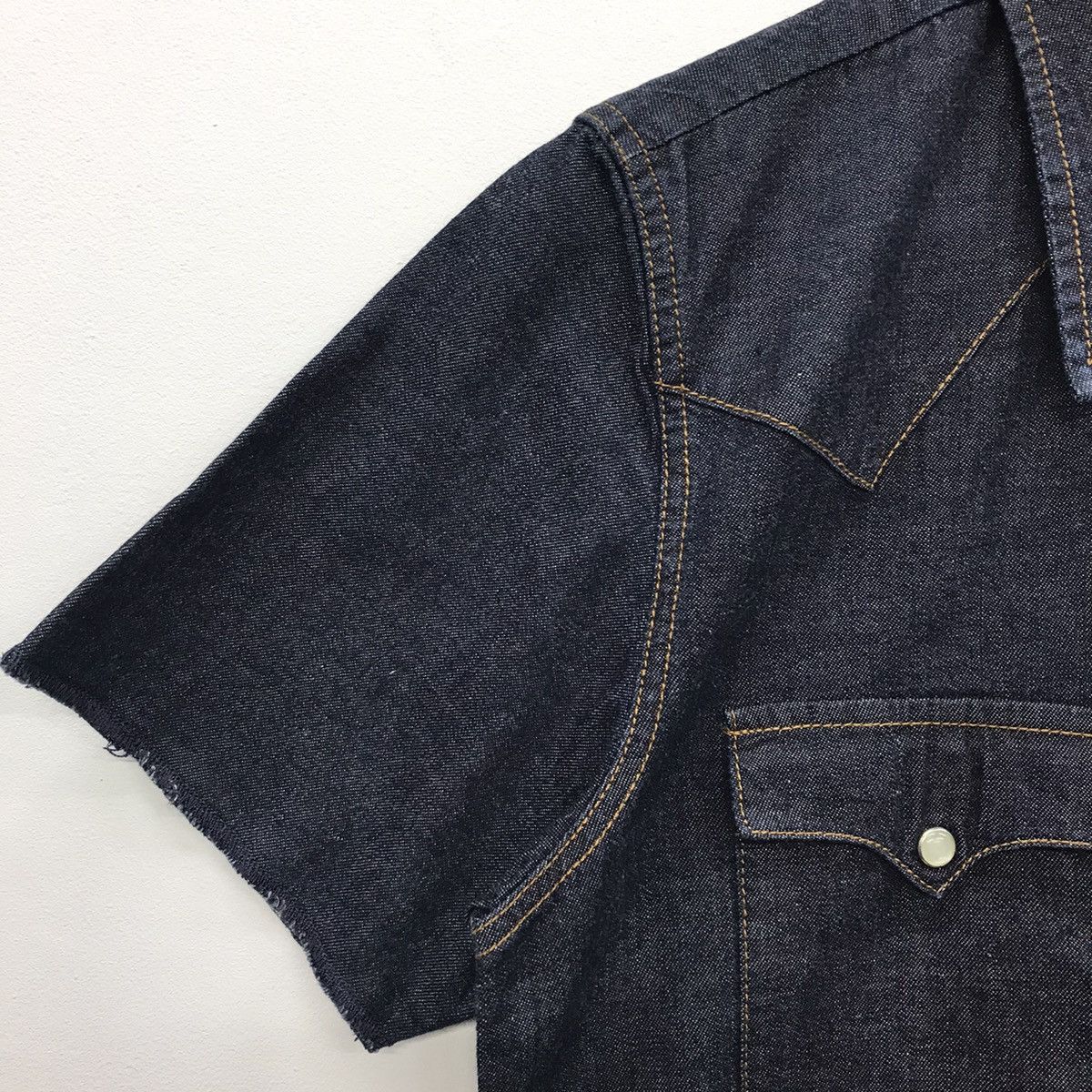 Calvin Klein × Vintage *Rare!! Vintage Calvin Klein Denim Jeans Button Shirt Size US M / EU 48-50 / 2 - 5 Thumbnail