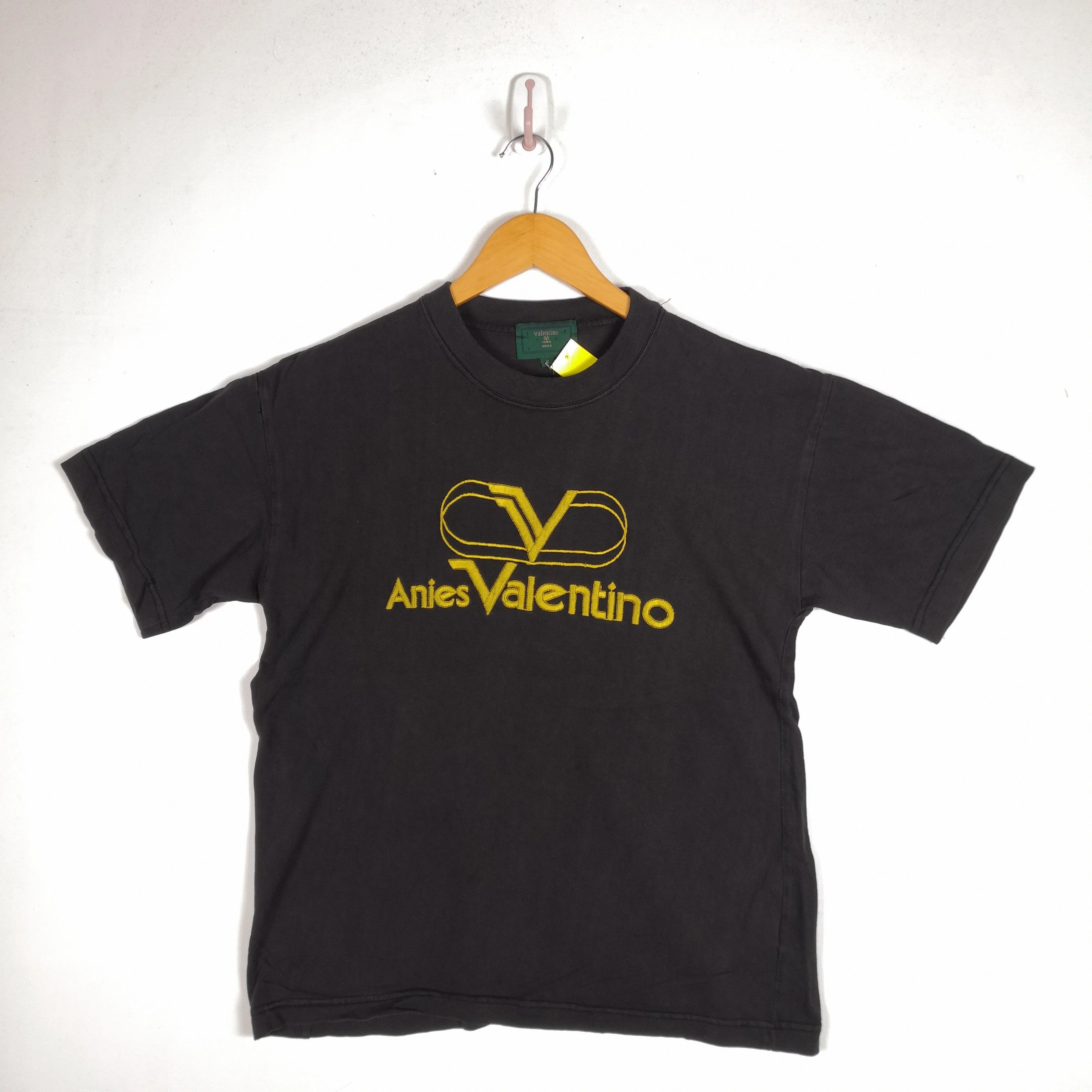 Vintage 90s Anies Valentino T-Shirt Valentino Crewneck Tees