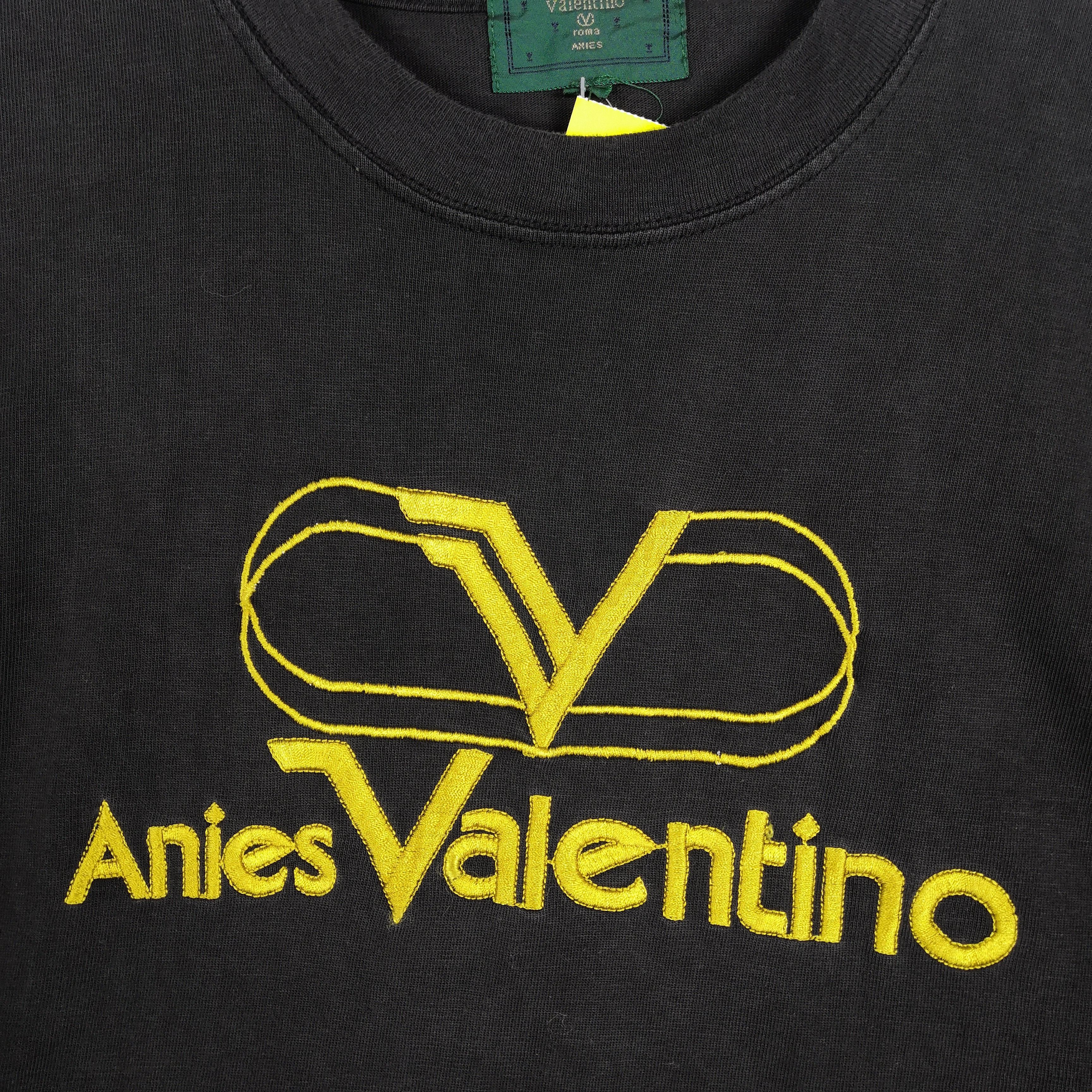 Vintage 90s Anies Valentino T-Shirt Valentino Crewneck Tees