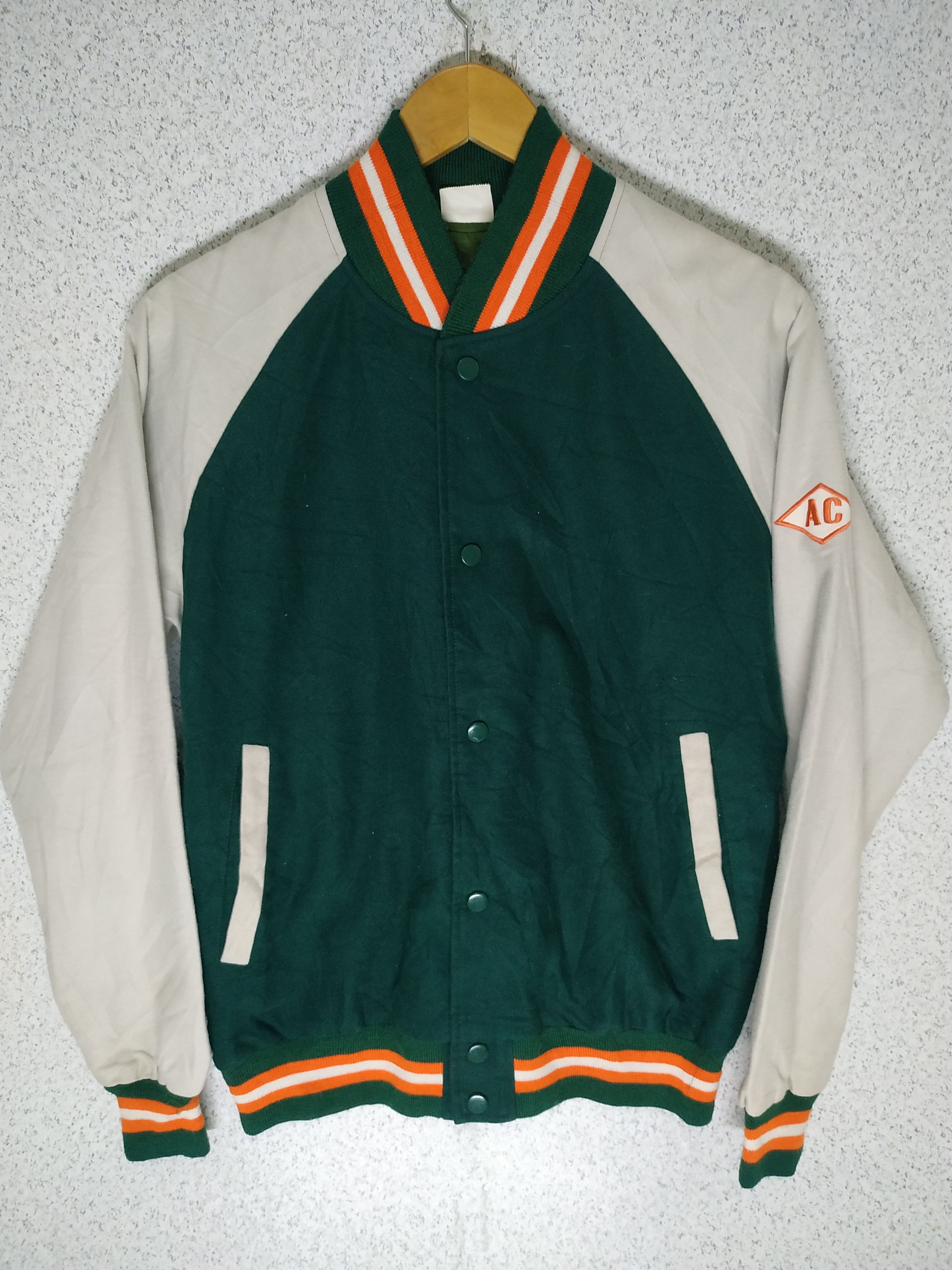 Vintage Vintage Valio Sportswear Varsity Jacket Size US L / EU 52-54 / 3 - 1 Thumbnail
