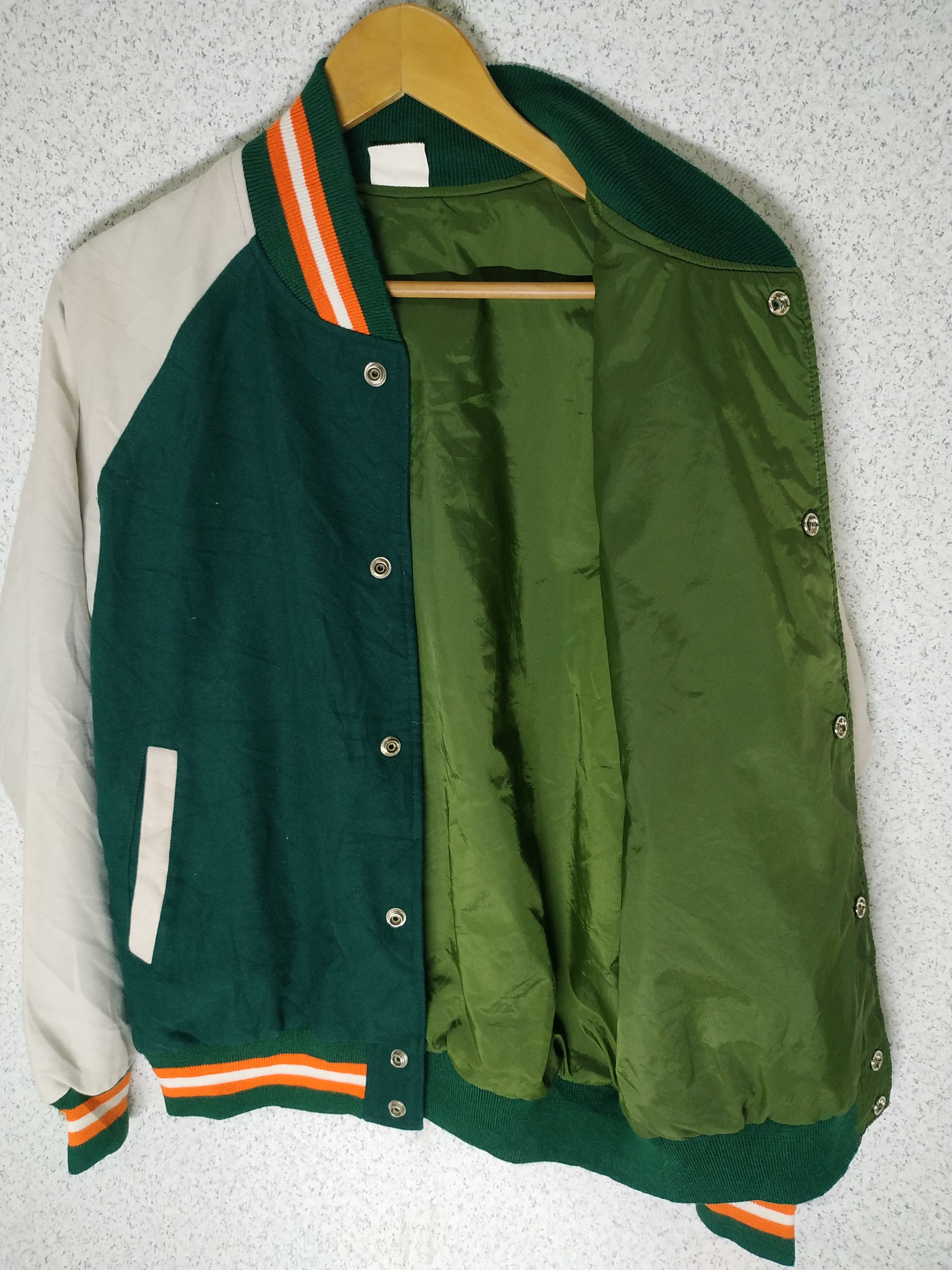 Vintage Vintage Valio Sportswear Varsity Jacket Size US L / EU 52-54 / 3 - 4 Thumbnail