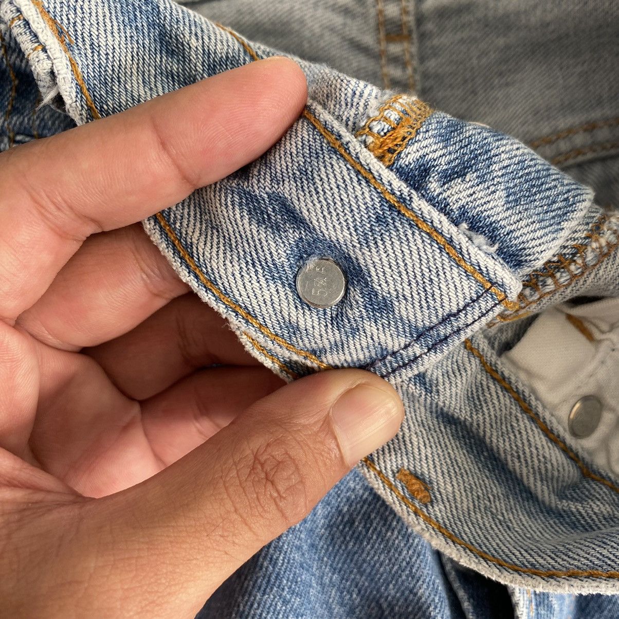 Levi's Vintage 90’s Levis 501xx Faded Stonewashed Denim Jeans Size US 29 - 11 Thumbnail
