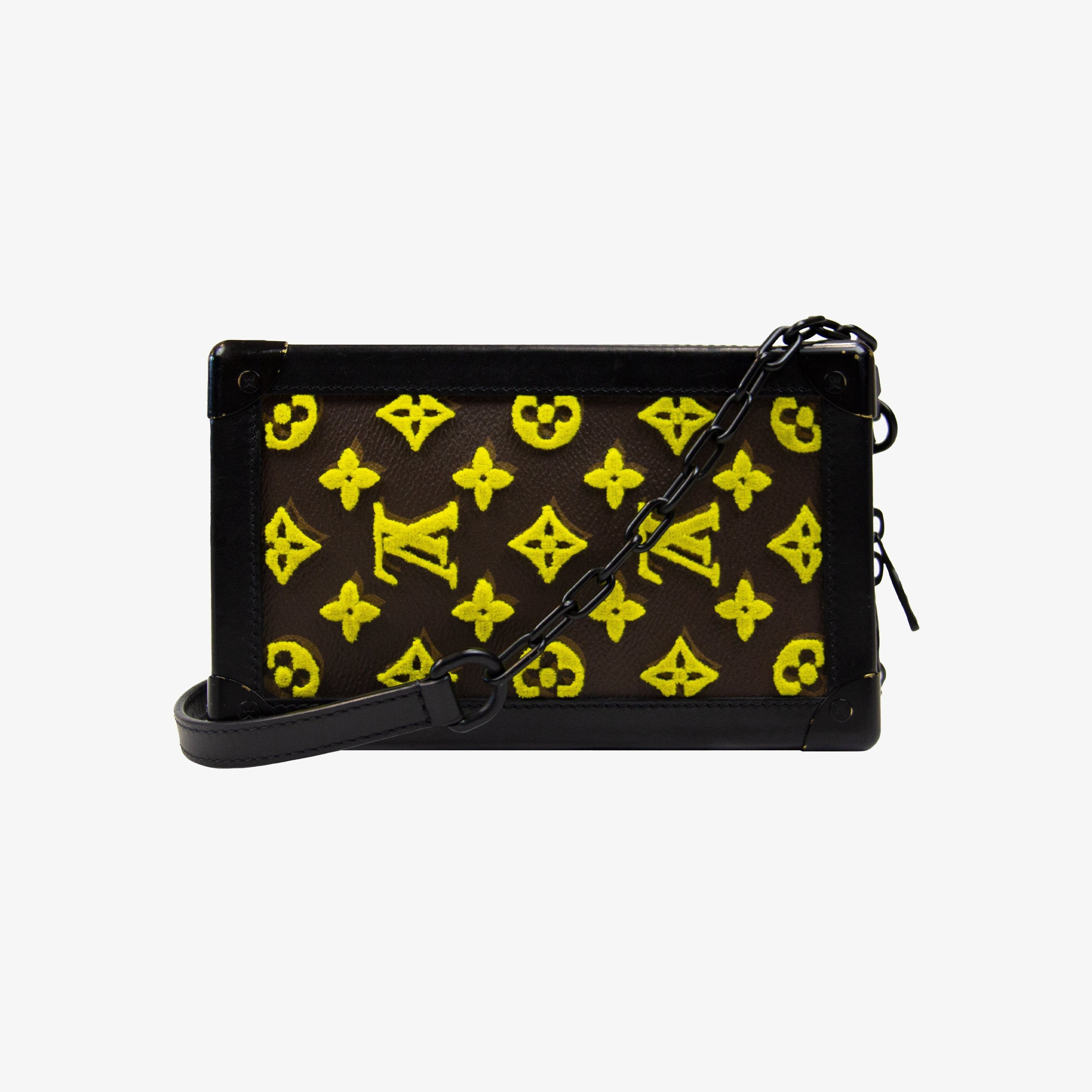 Louis Vuitton LOUIS VUITTON 3D LOGO VERTICAL SOFT TRUNK Size ONE SIZE - 2 Thumbnail
