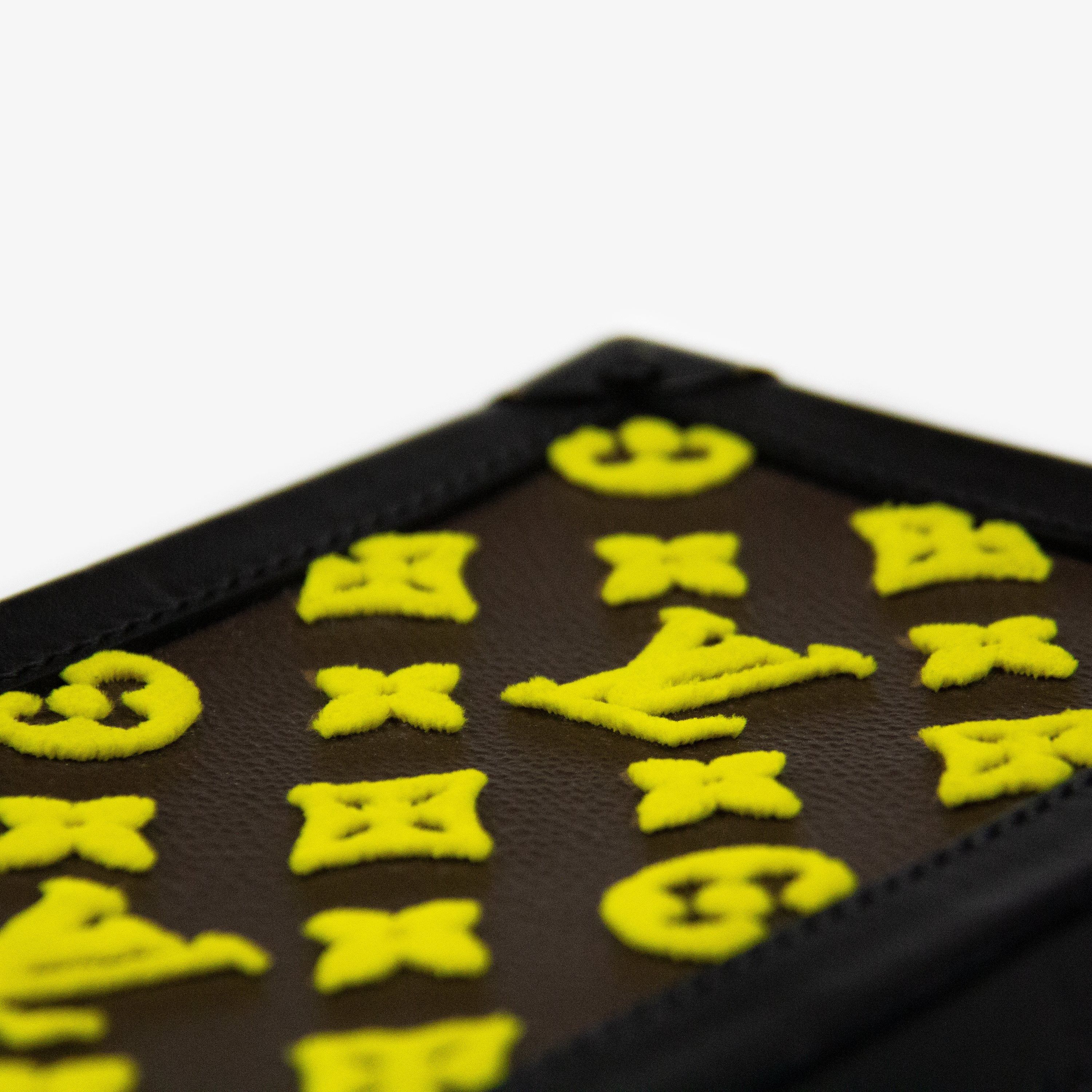 Louis Vuitton LOUIS VUITTON 3D LOGO VERTICAL SOFT TRUNK Size ONE SIZE - 5 Thumbnail