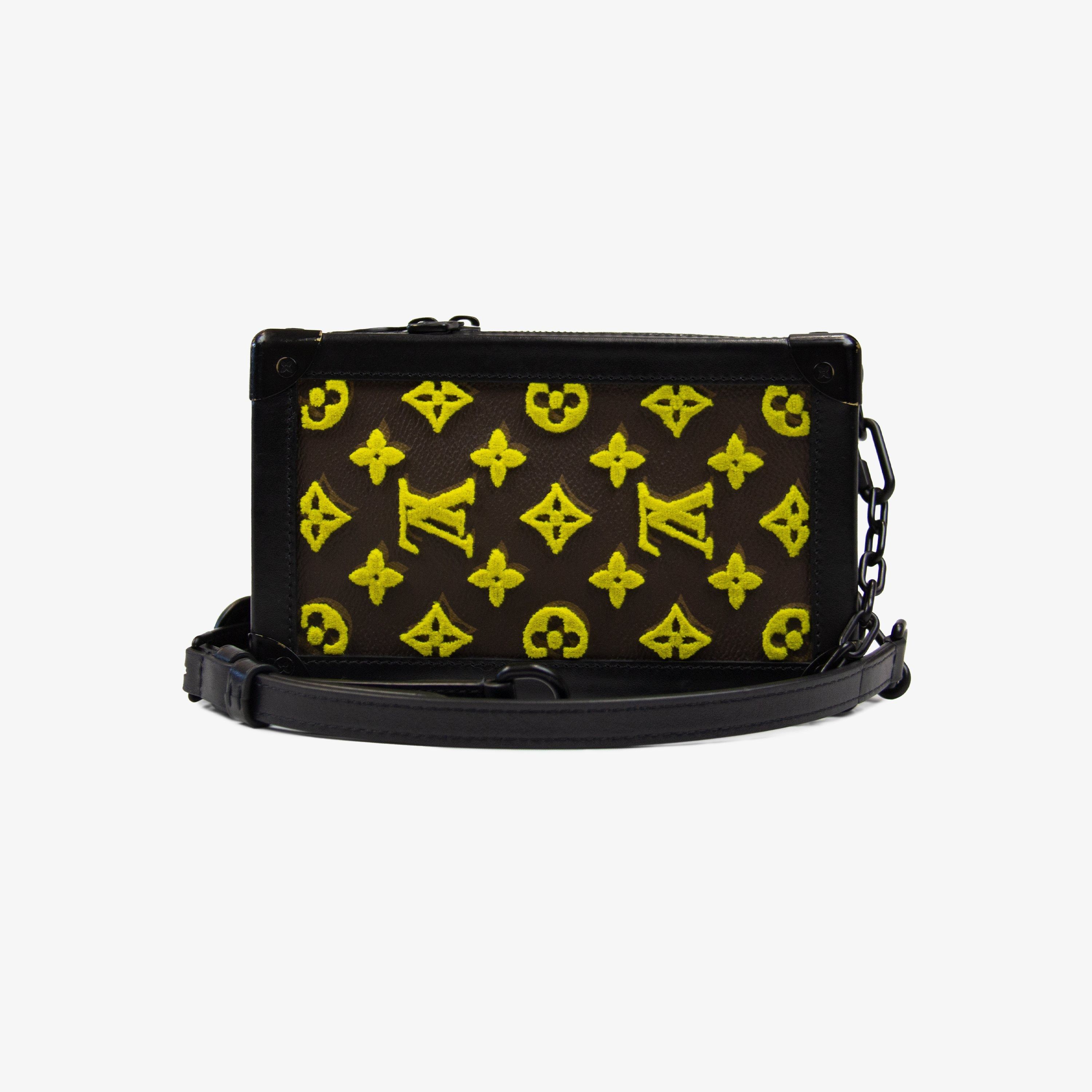 Louis Vuitton LOUIS VUITTON 3D LOGO VERTICAL SOFT TRUNK Size ONE SIZE - 4 Thumbnail