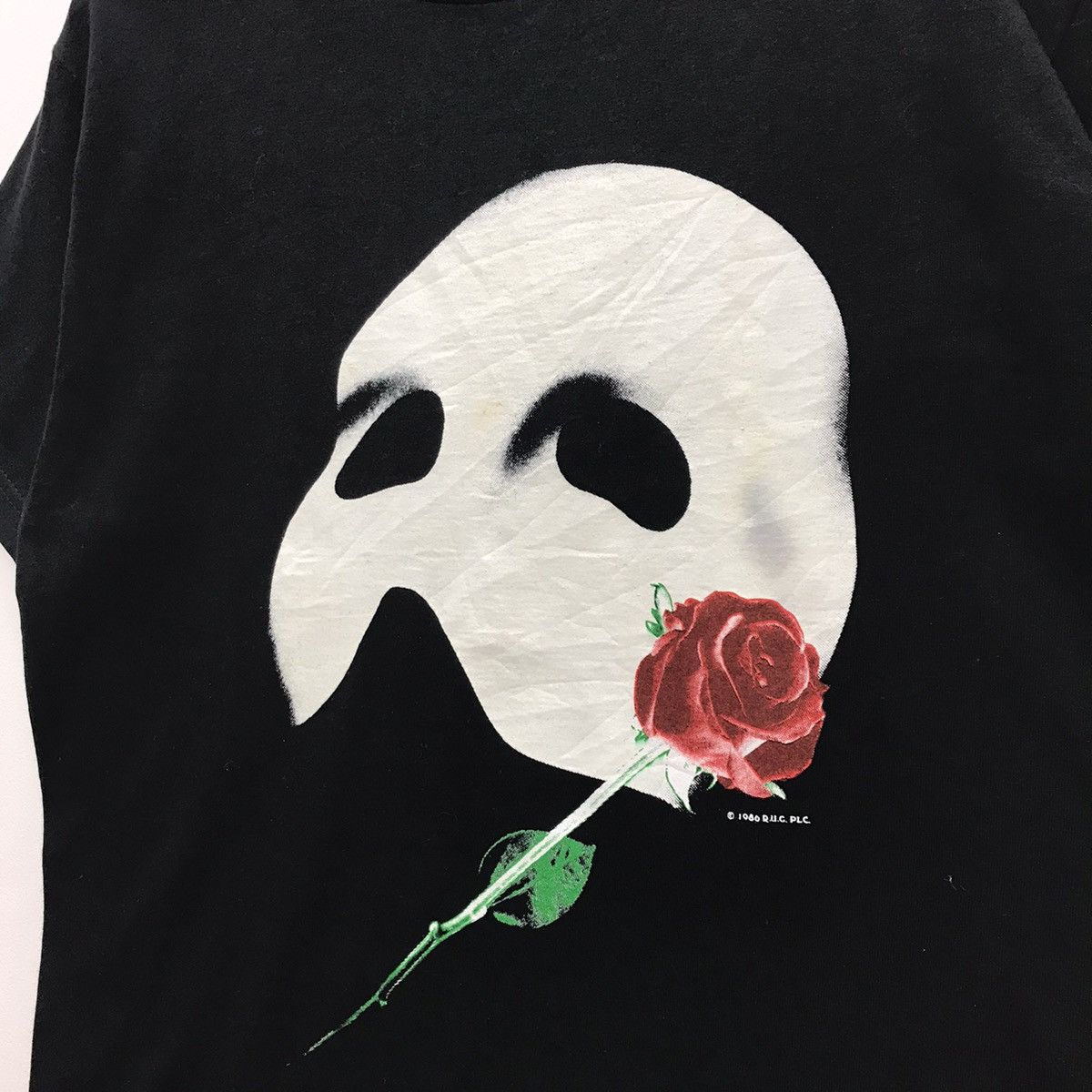Fruit Of The Loom × Vintage *Rare!! Vintage Phantom Of The Opera Graphic Tee Size US M / EU 48-50 / 2 - 7 Thumbnail