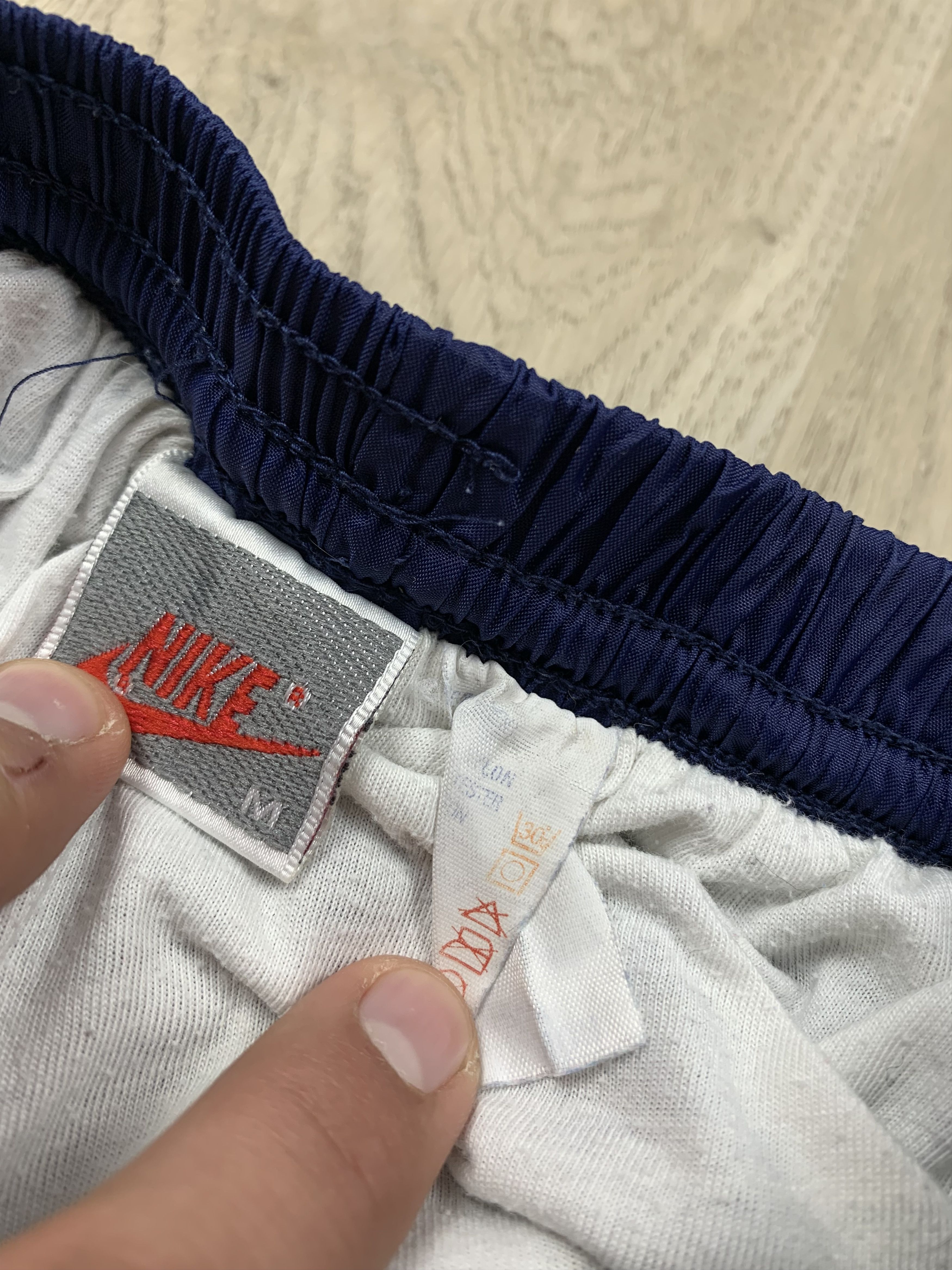 Nike Nike Vintage Mens Nylon Track Suit Jacket + Pants Drill Size US 32 / EU 48 - 12 Thumbnail