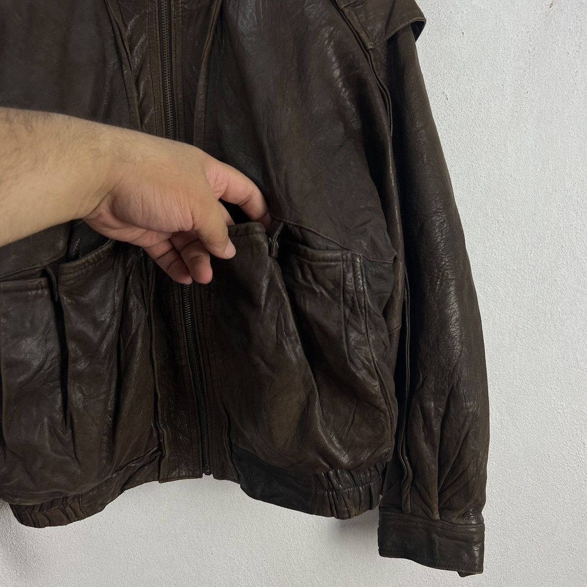 Japanese Brand VINTAGE 70’s ROBERT COMSTOCK LEATHER JACKET BOMBER DESIGN Size US M / EU 48-50 / 2 - 5 Thumbnail