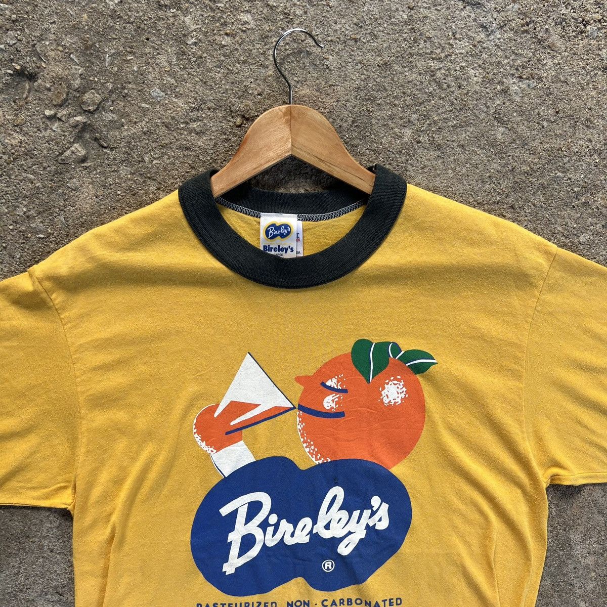 Vintage Vintage Bireley Ringer Tshirt | Bireley Non Carbonated Drink Size US L / EU 52-54 / 3 - 3 Thumbnail