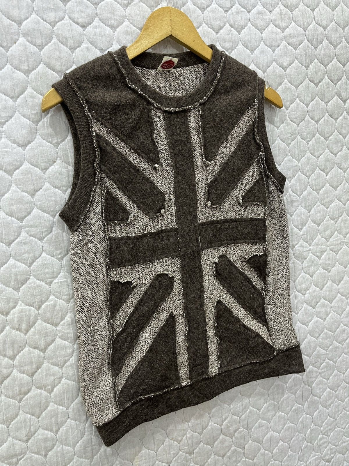 Japanese Brand MUCHACHA INC BRITISH FLAG SLEEVELESS SWEATSHIRT Size US M / EU 48-50 / 2 - 3 Thumbnail