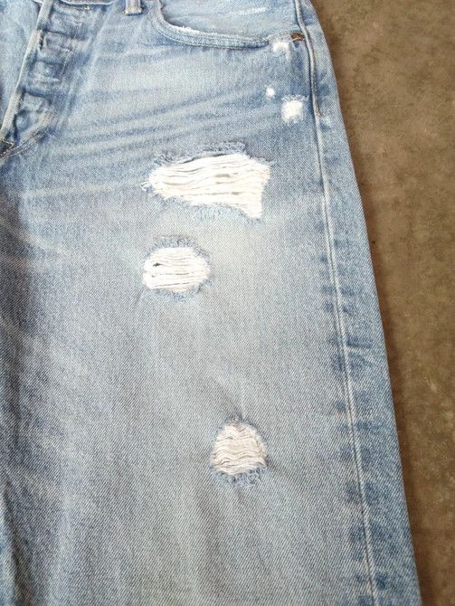 Levi's × Vintage Vintage Levis 501 Light Wash Distressed Jeans 33x30 Size US 33 - 8 Thumbnail