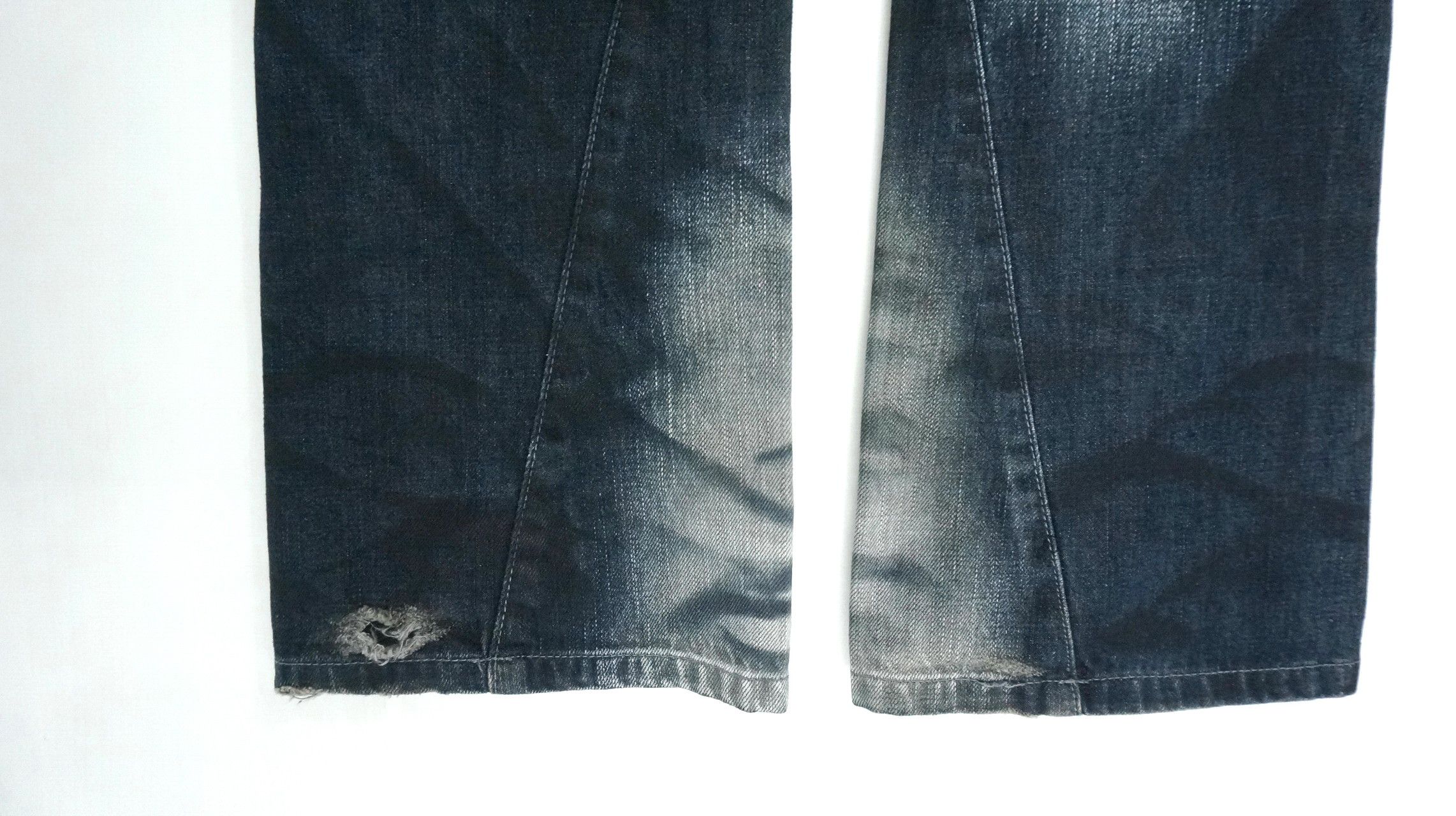 Japanese Brand Dope Vtg Tornado Mart Japan Distressed Lowrise Worn Jeans Size US 34 / EU 50 - 10 Thumbnail