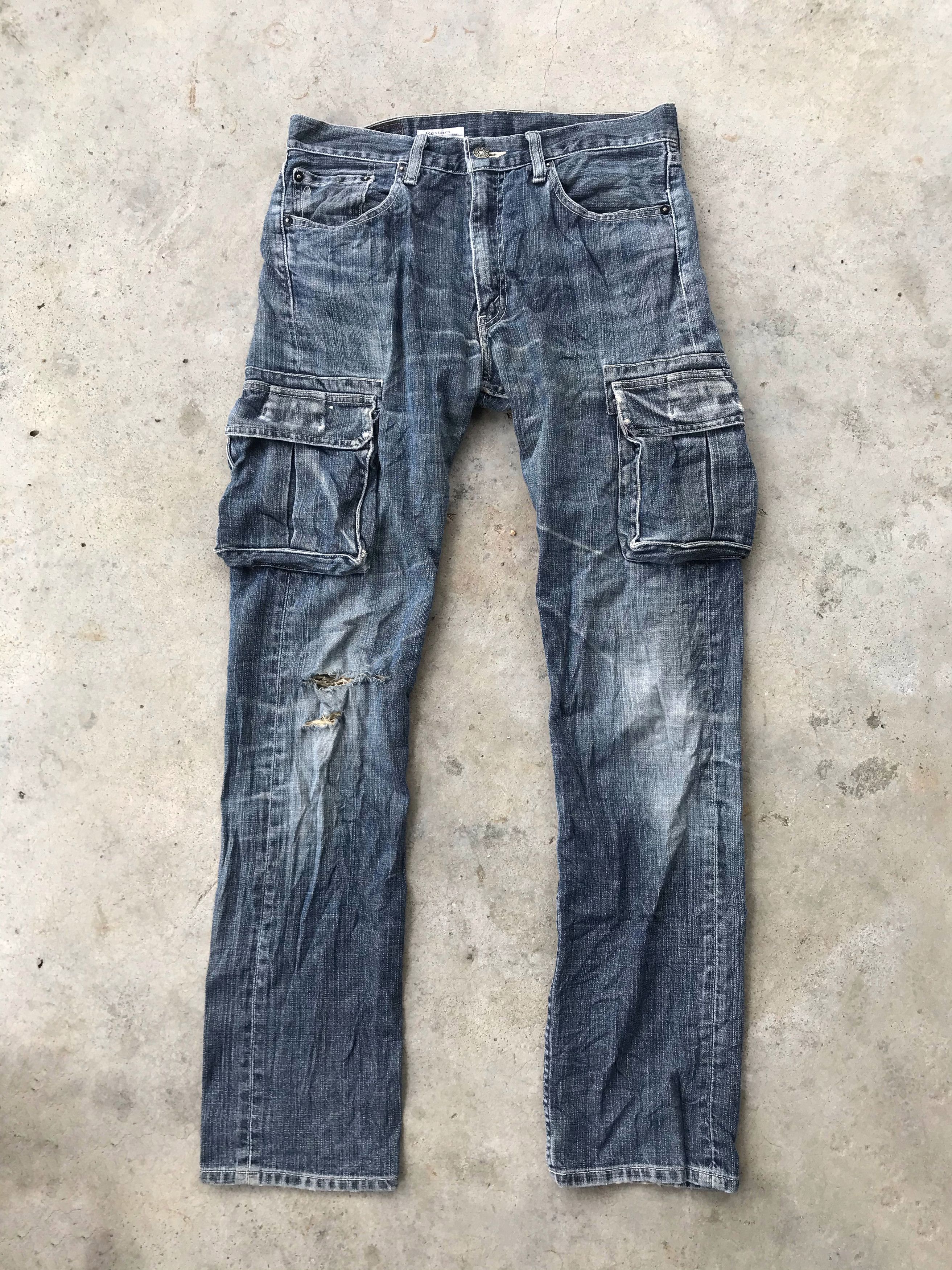 Levi's Levis dark blue denim cargo pants Size US 30 / EU 46 - 1 Thumbnail