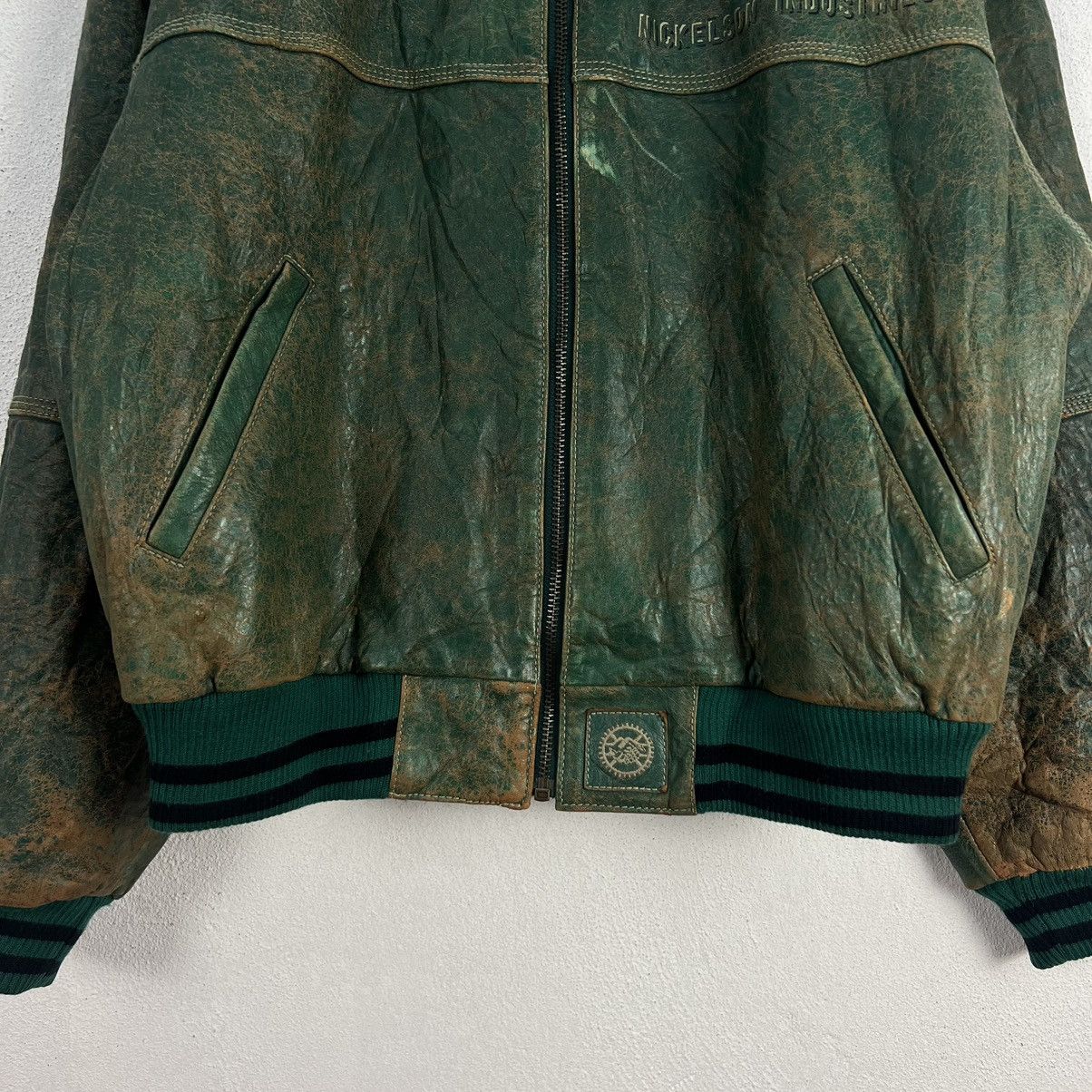 Japanese Brand VINTAGE OAKWOOD LEATHER VARSITY BOMBER JACKET BIG LOGO Size US L / EU 52-54 / 3 - 7 Thumbnail
