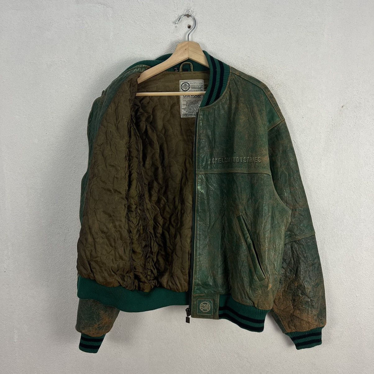 Japanese Brand VINTAGE OAKWOOD LEATHER VARSITY BOMBER JACKET BIG LOGO Size US L / EU 52-54 / 3 - 12 Thumbnail