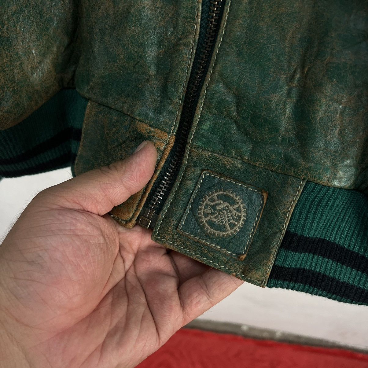 Japanese Brand VINTAGE OAKWOOD LEATHER VARSITY BOMBER JACKET BIG LOGO Size US L / EU 52-54 / 3 - 8 Thumbnail