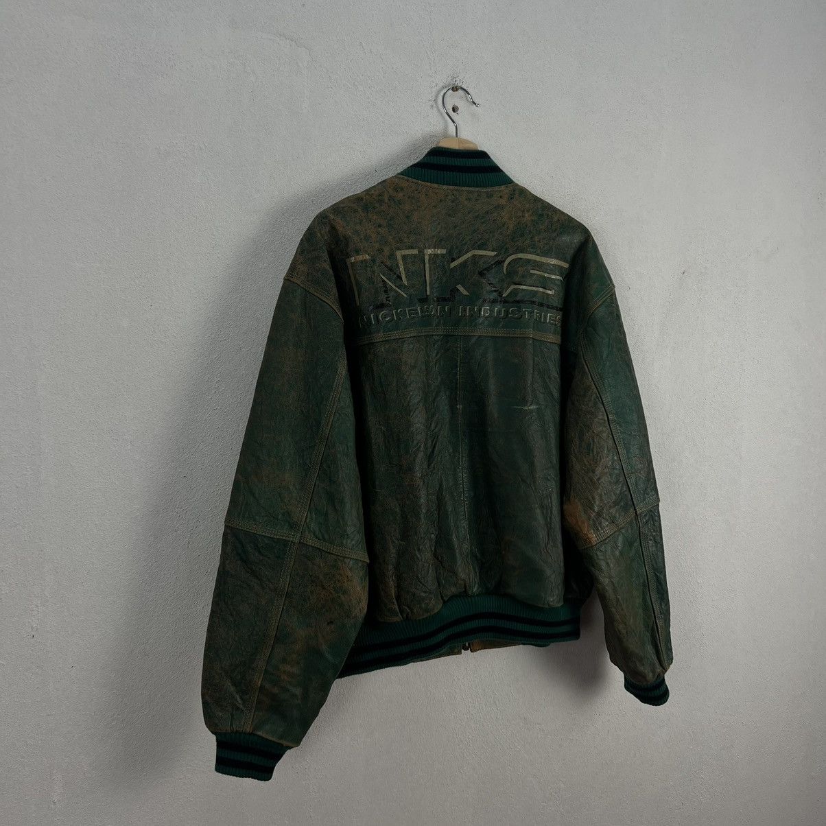 Japanese Brand VINTAGE OAKWOOD LEATHER VARSITY BOMBER JACKET BIG LOGO Size US L / EU 52-54 / 3 - 9 Thumbnail