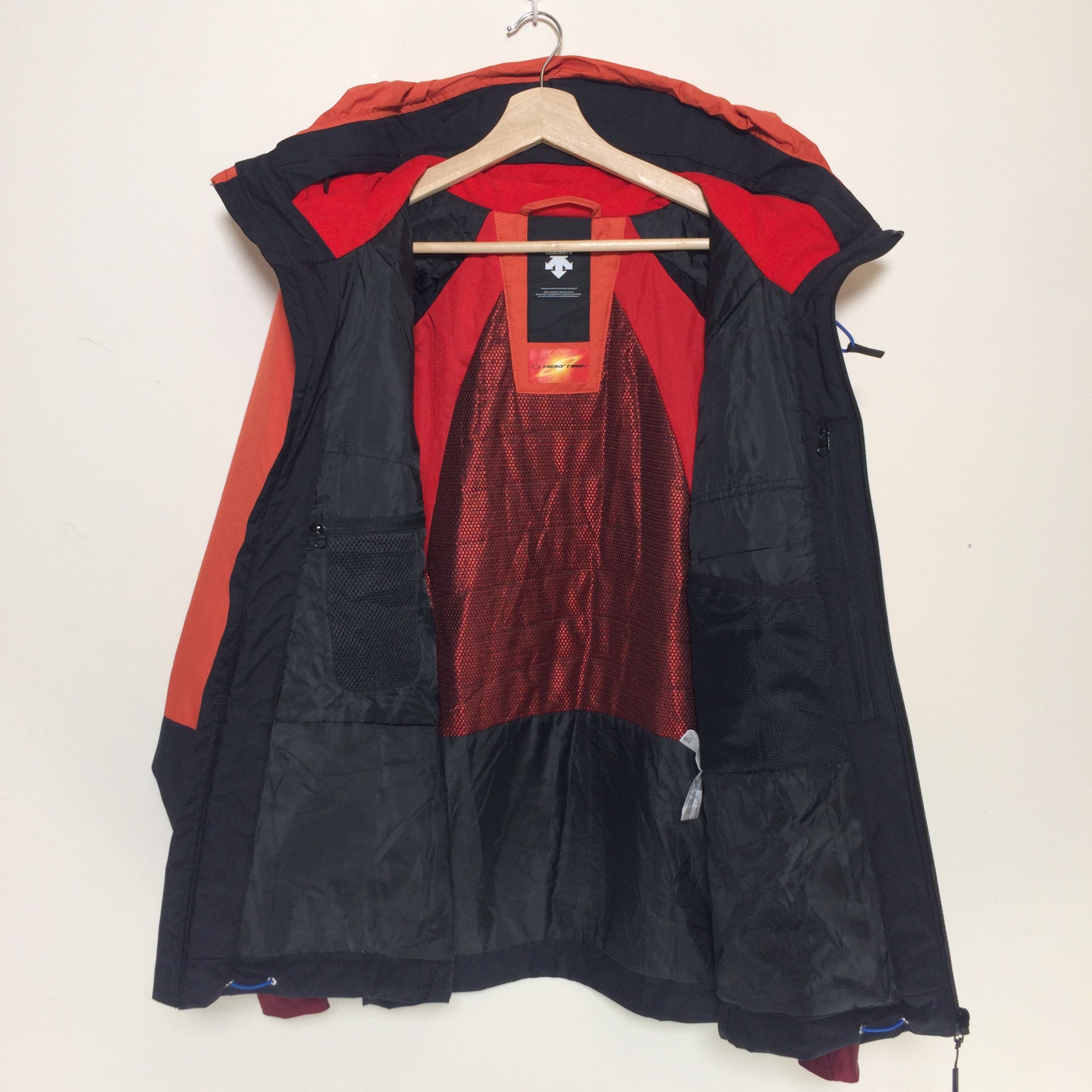 Descente Descente Heat Navi Allterrain Waterproof Hooded Jacket Size US L / EU 52-54 / 3 - 17 Thumbnail