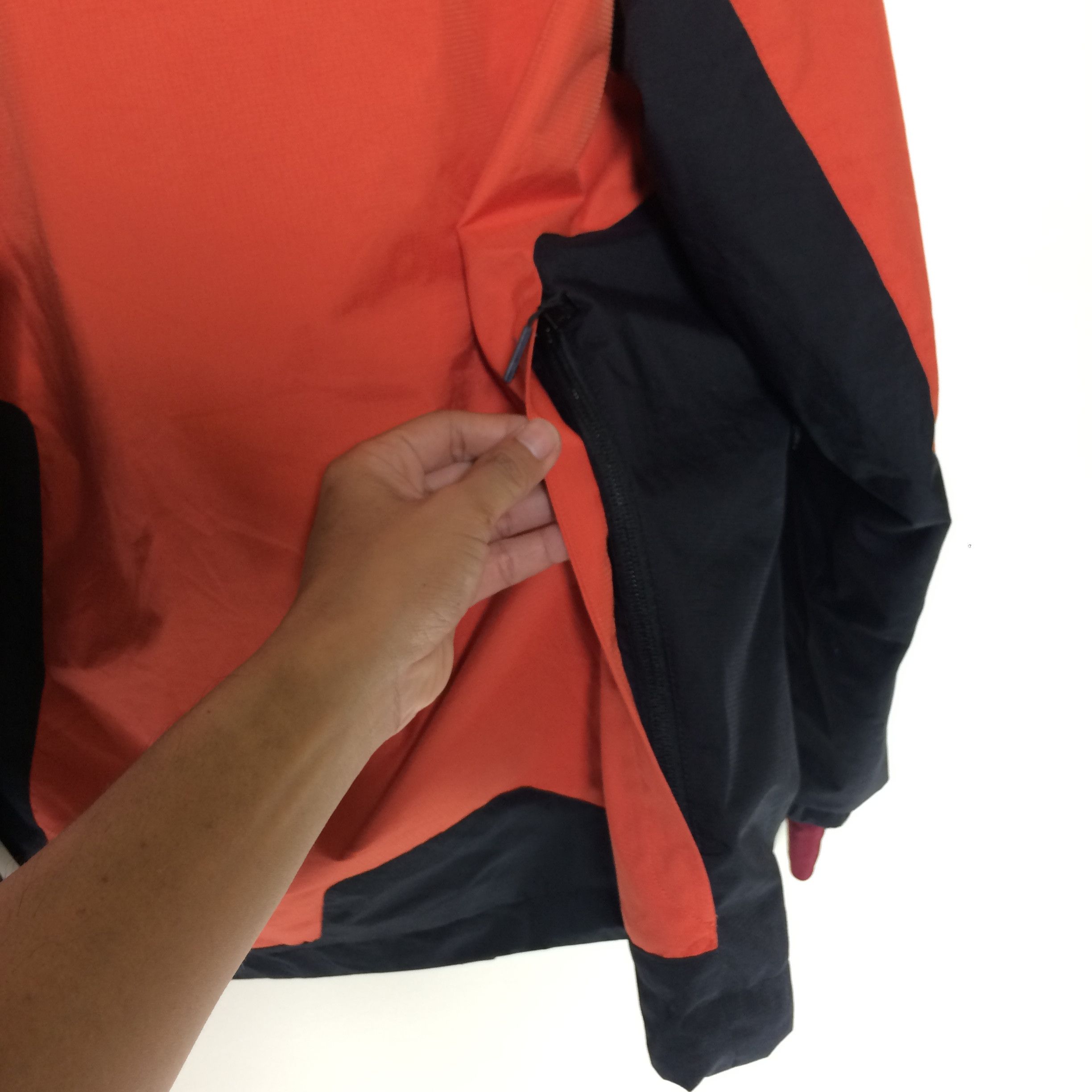Descente Descente Heat Navi Allterrain Waterproof Hooded Jacket Size US L / EU 52-54 / 3 - 16 Thumbnail