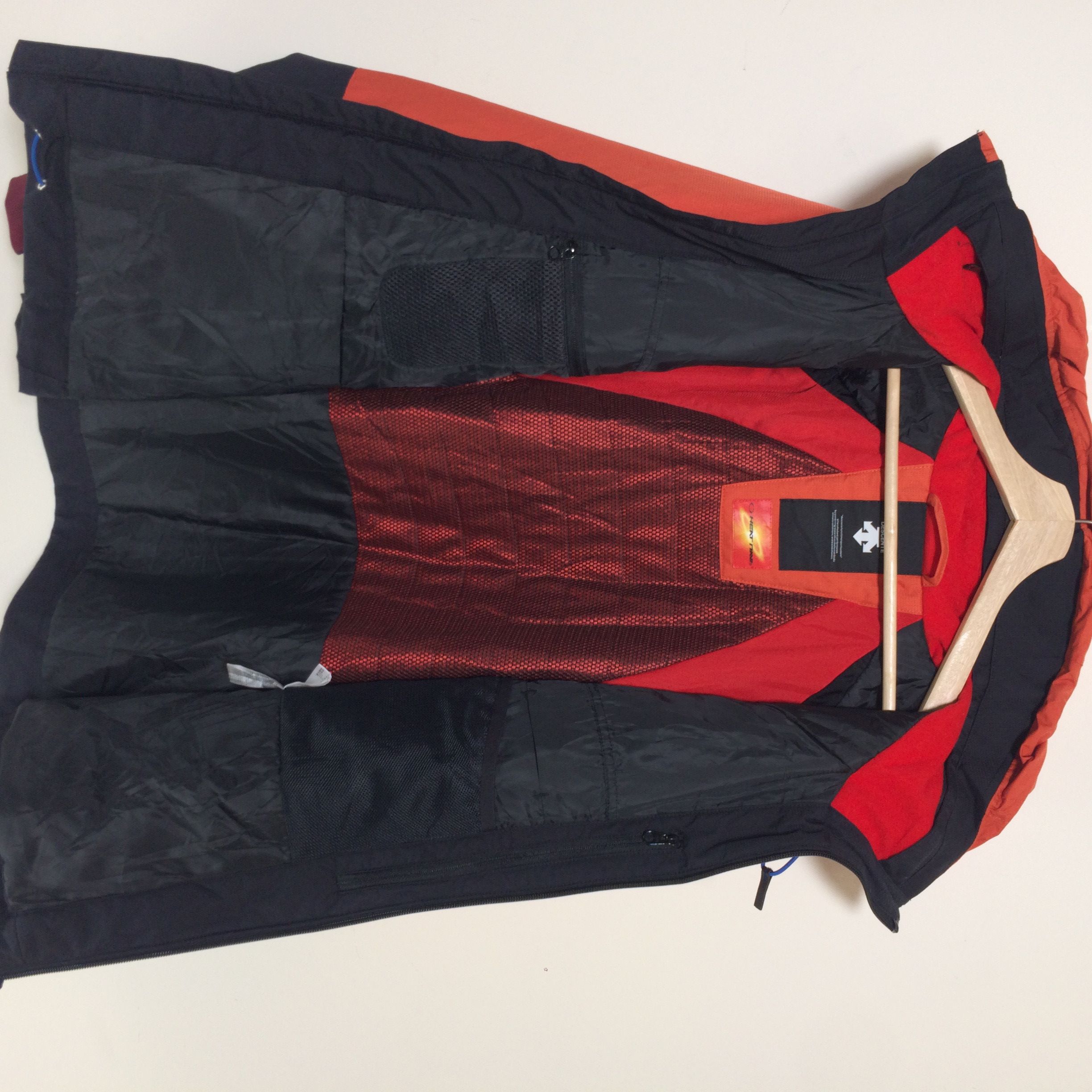 Descente Descente Heat Navi Allterrain Waterproof Hooded Jacket Size US L / EU 52-54 / 3 - 18 Thumbnail