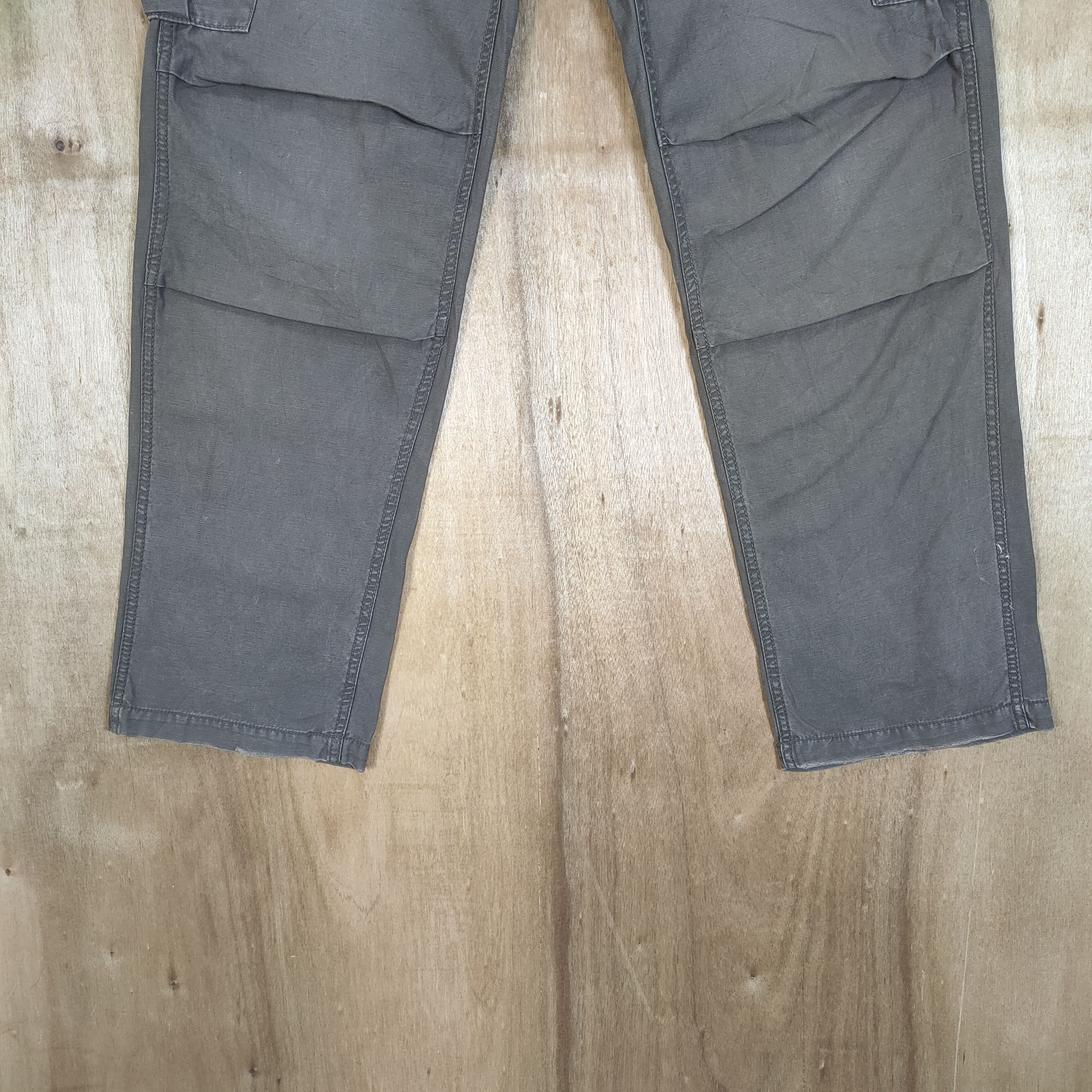Oshkosh VINTAGE BROWN BAGGY CARGO PANTS Size US 32 / EU 48 - 3 Thumbnail