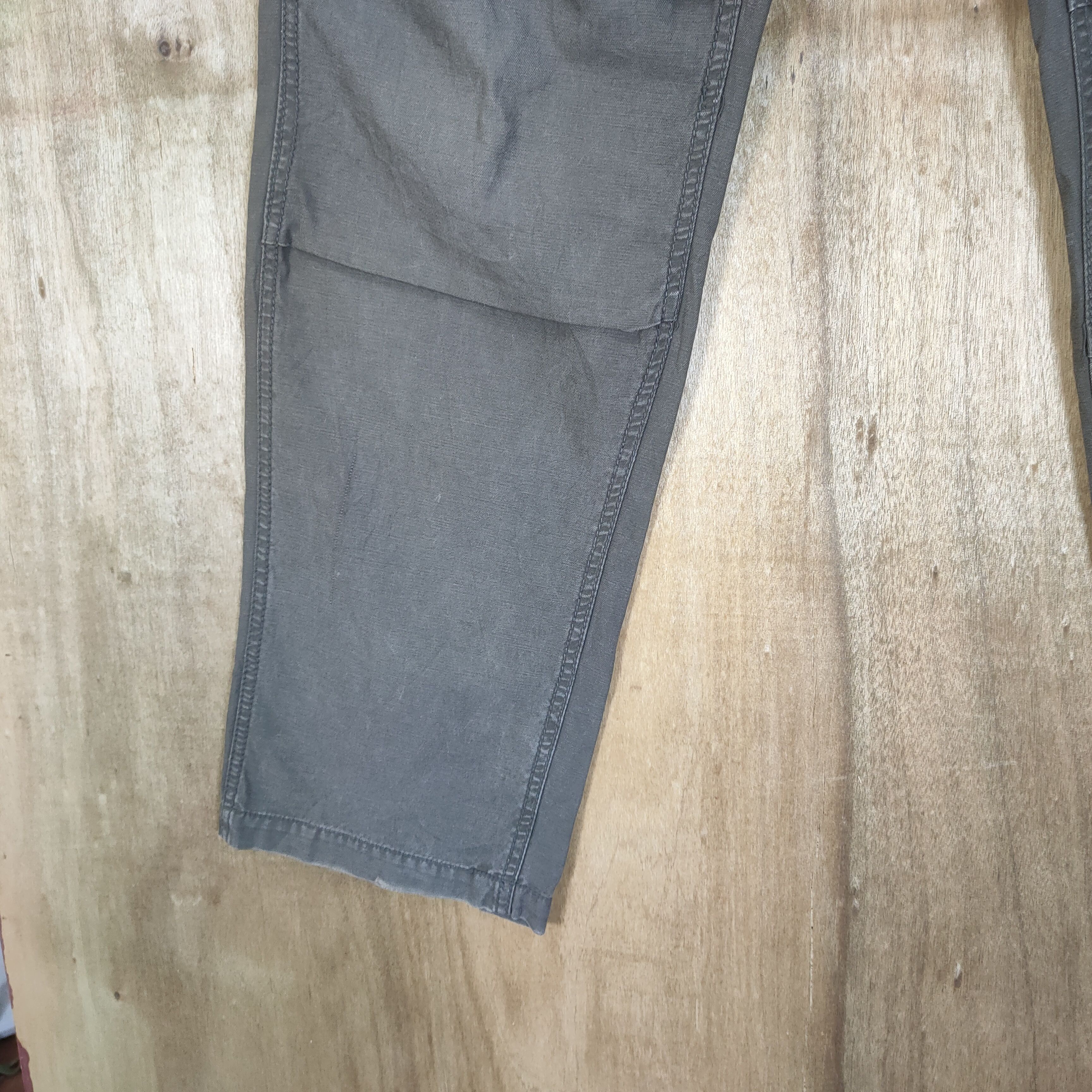 Oshkosh VINTAGE BROWN BAGGY CARGO PANTS Size US 32 / EU 48 - 12 Thumbnail