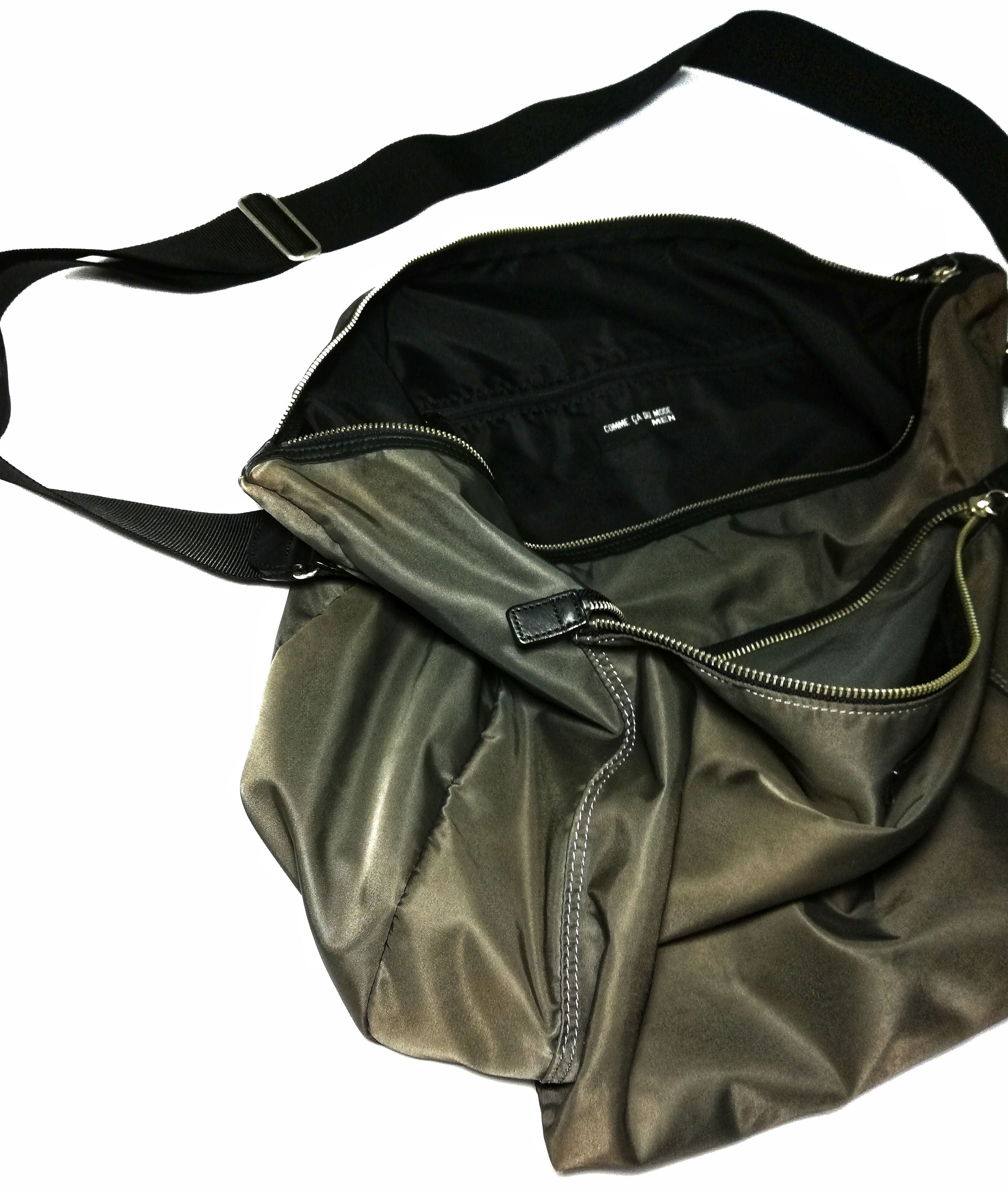 Japanese Brand 🔥Comme Ca Du Mode Men Menjadi Large Sling Bag Nylon🔥 Size ONE SIZE - 10 Thumbnail