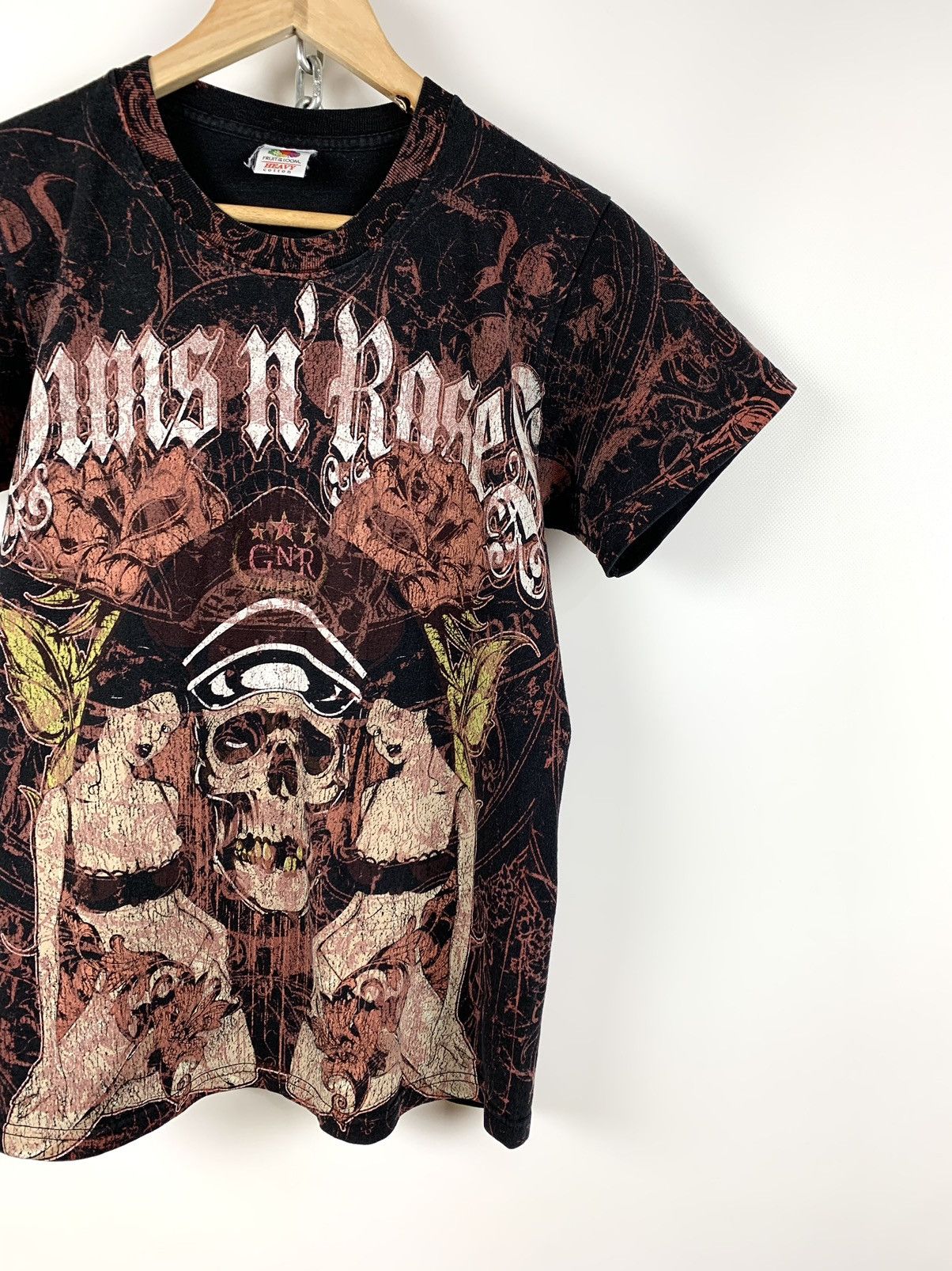 Band Tees Vintage Guns N’ Roses All Over Print T-Shirt Size US S / EU 44-46 / 1 - 4 Thumbnail