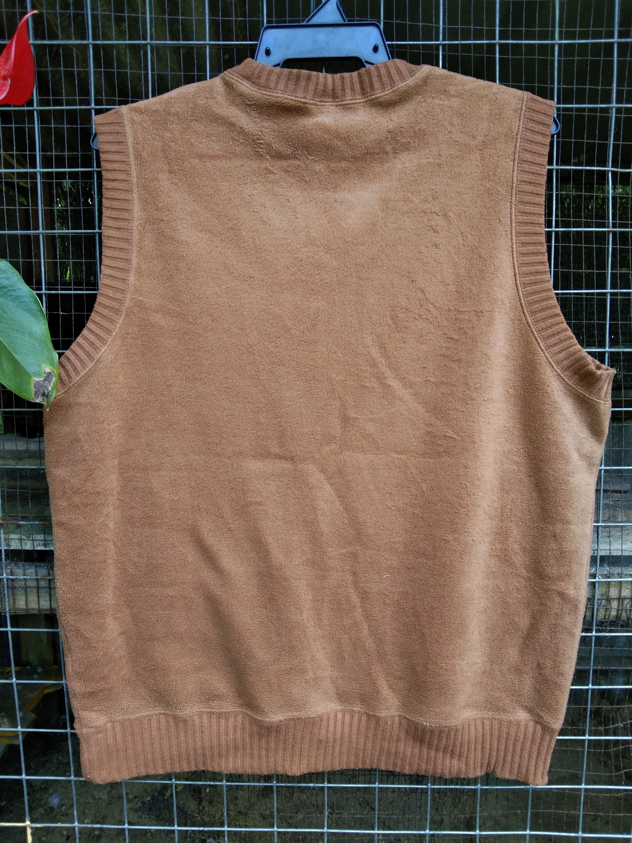 Japanese Brand × Uniqlo UNIQLO MEN'S FLEECE SLEEVELESS SHIRT Size US XL / EU 56 / 4 - 3 Thumbnail