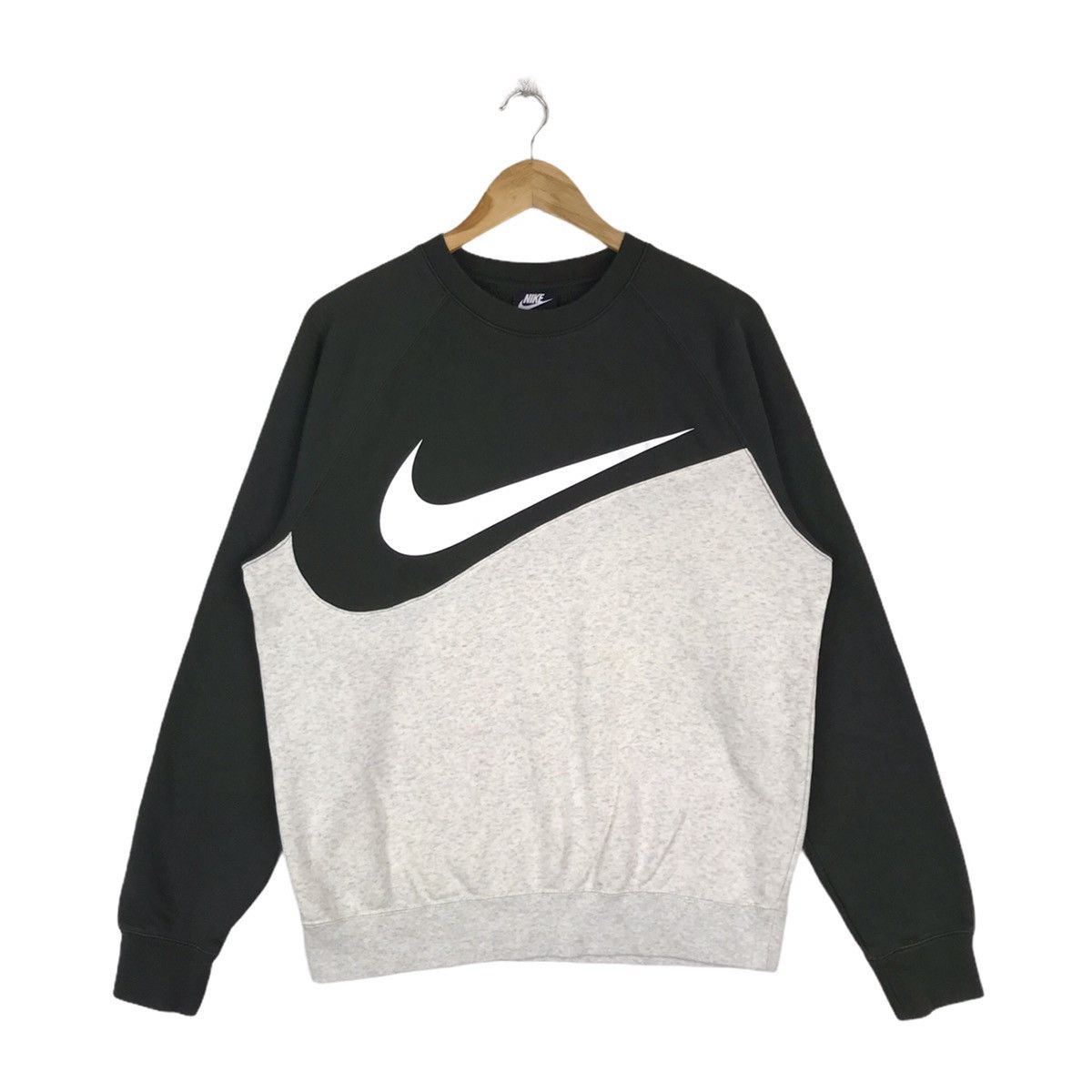 Nike Vintage Y2K Nike Sweatshirt Size US M / EU 48-50 / 2 - 1 Thumbnail