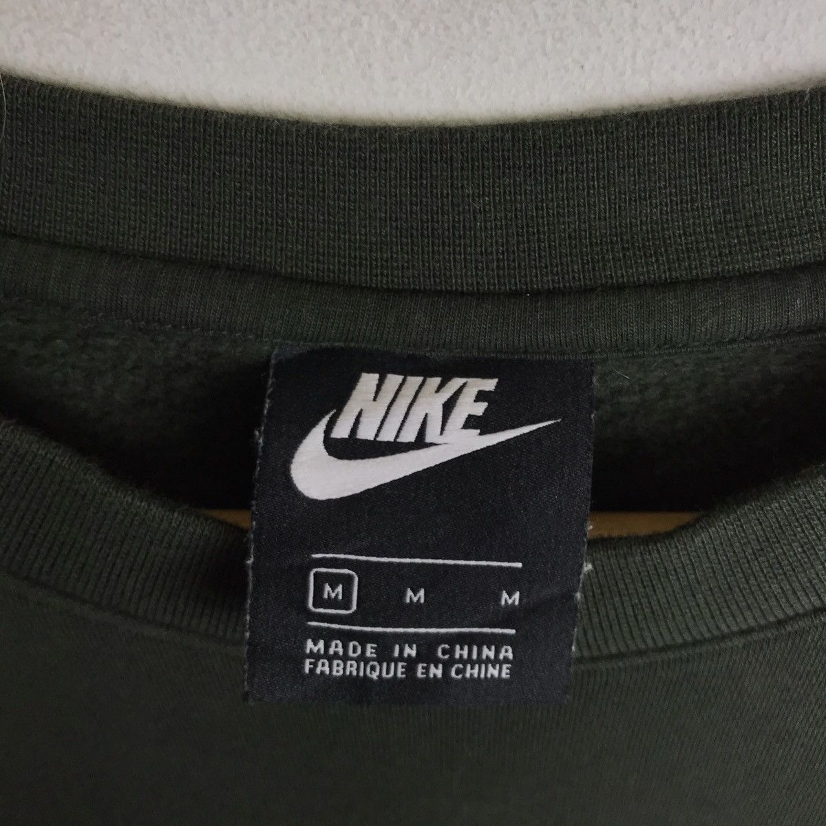 Nike Vintage Y2K Nike Sweatshirt Size US M / EU 48-50 / 2 - 7 Thumbnail