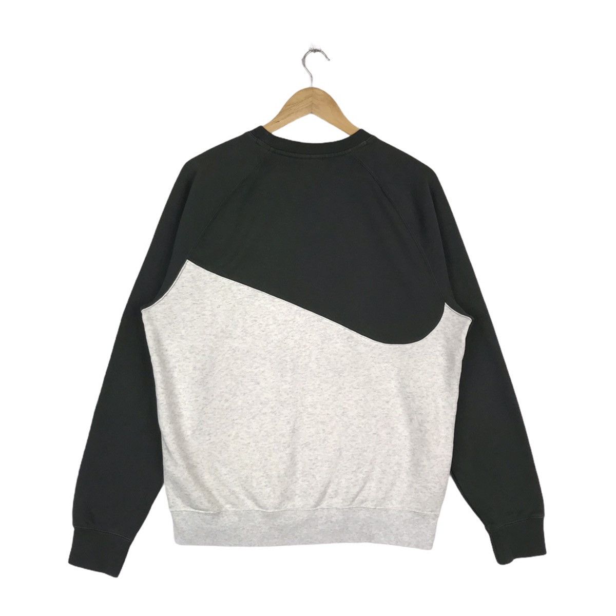 Nike Vintage Y2K Nike Sweatshirt Size US M / EU 48-50 / 2 - 6 Thumbnail